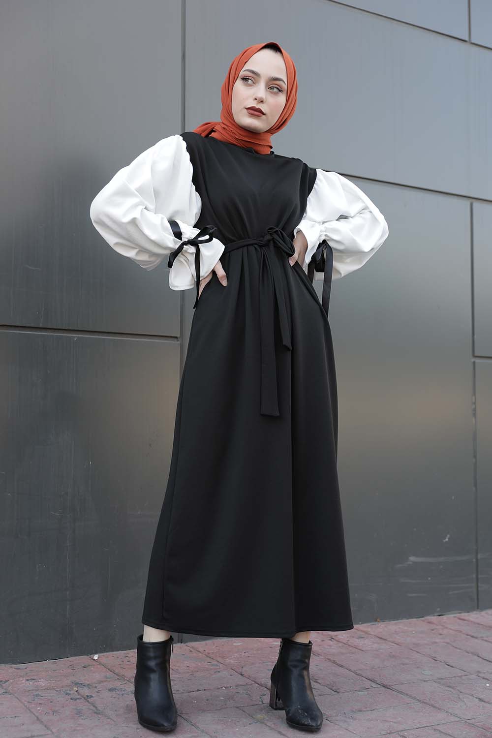 Lamelif Balon Kol Kemerli  Tesettür Elbise Siyah