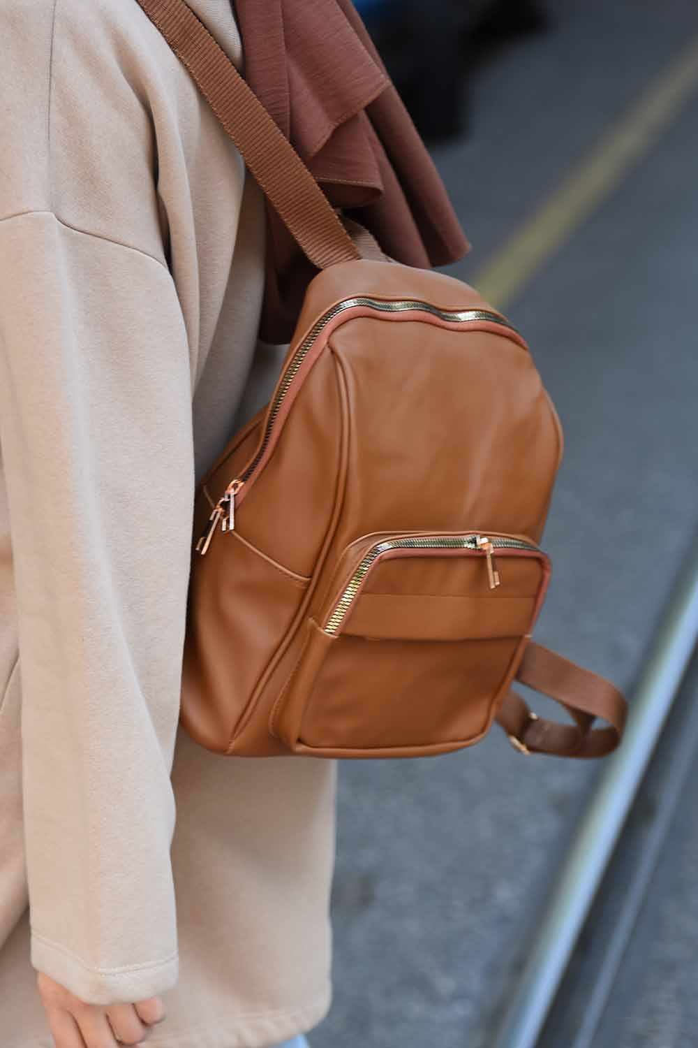 Tan Buckle Skin Hand Bag Bag