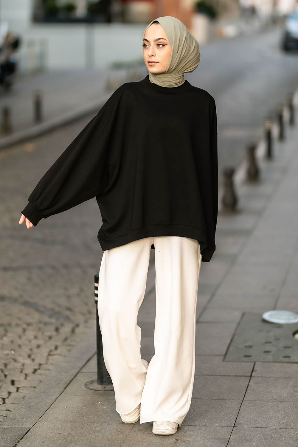 Black Hood Neck Balloon Sleeve Arm Printed Sweatshirt