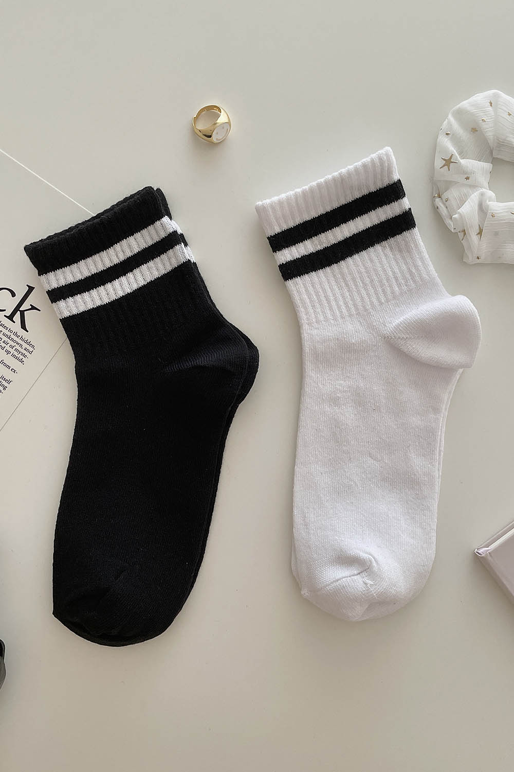 Lamelif Siyah ve Beyaz Çizgili Tenis Çorap