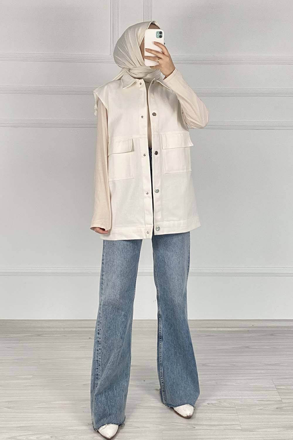 Lamelif Önü Çıtçıt Düğmeli Yelek Ekru