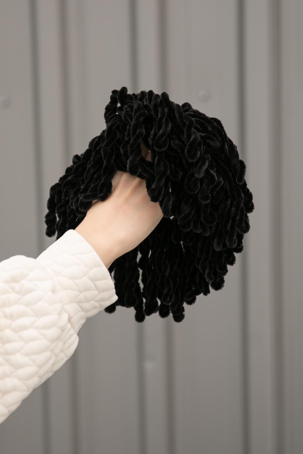 Lamelif Kadife Topuz Toka Siyah