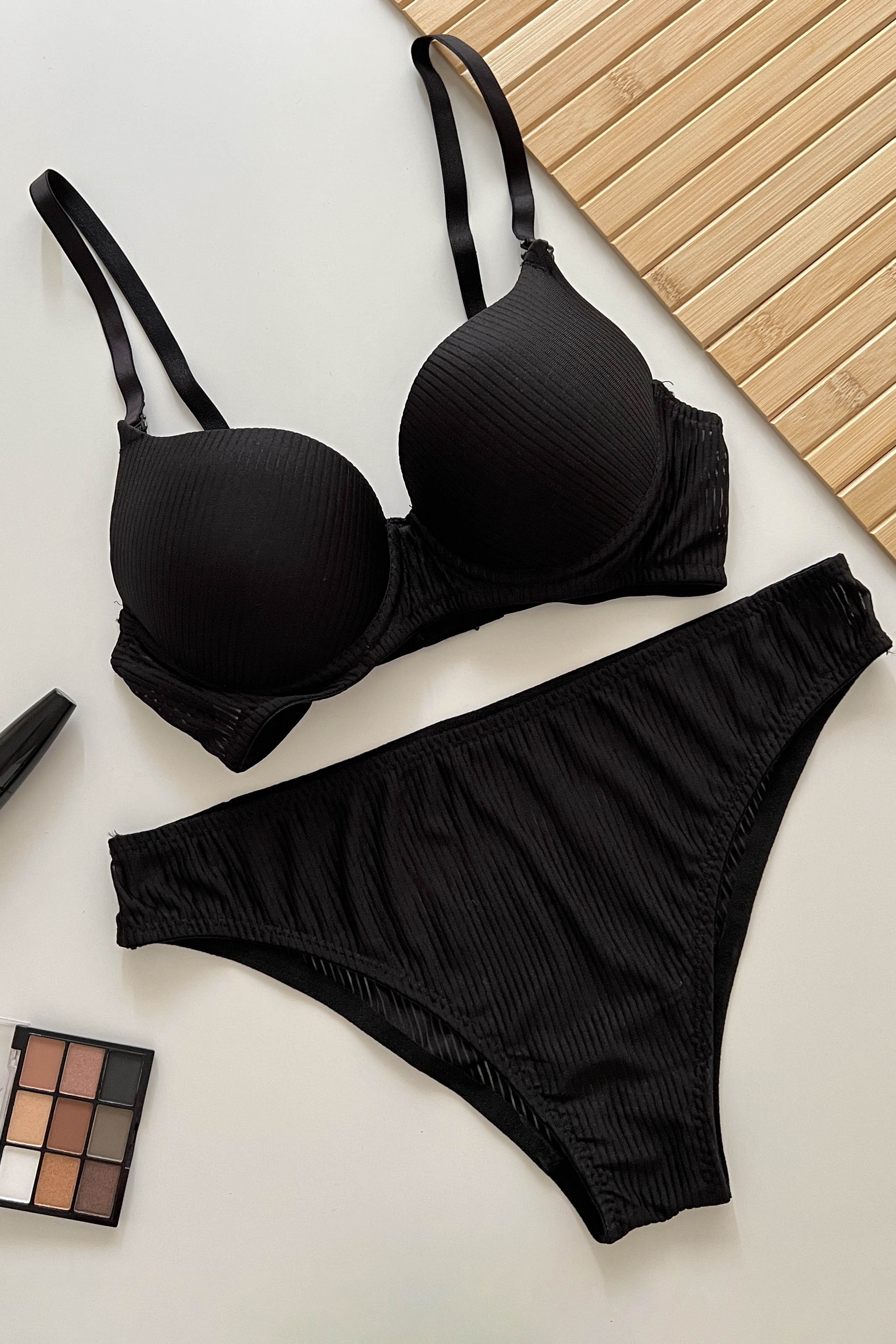 Lamelif Aria Destekli Fitilli Takım Siyah Renk