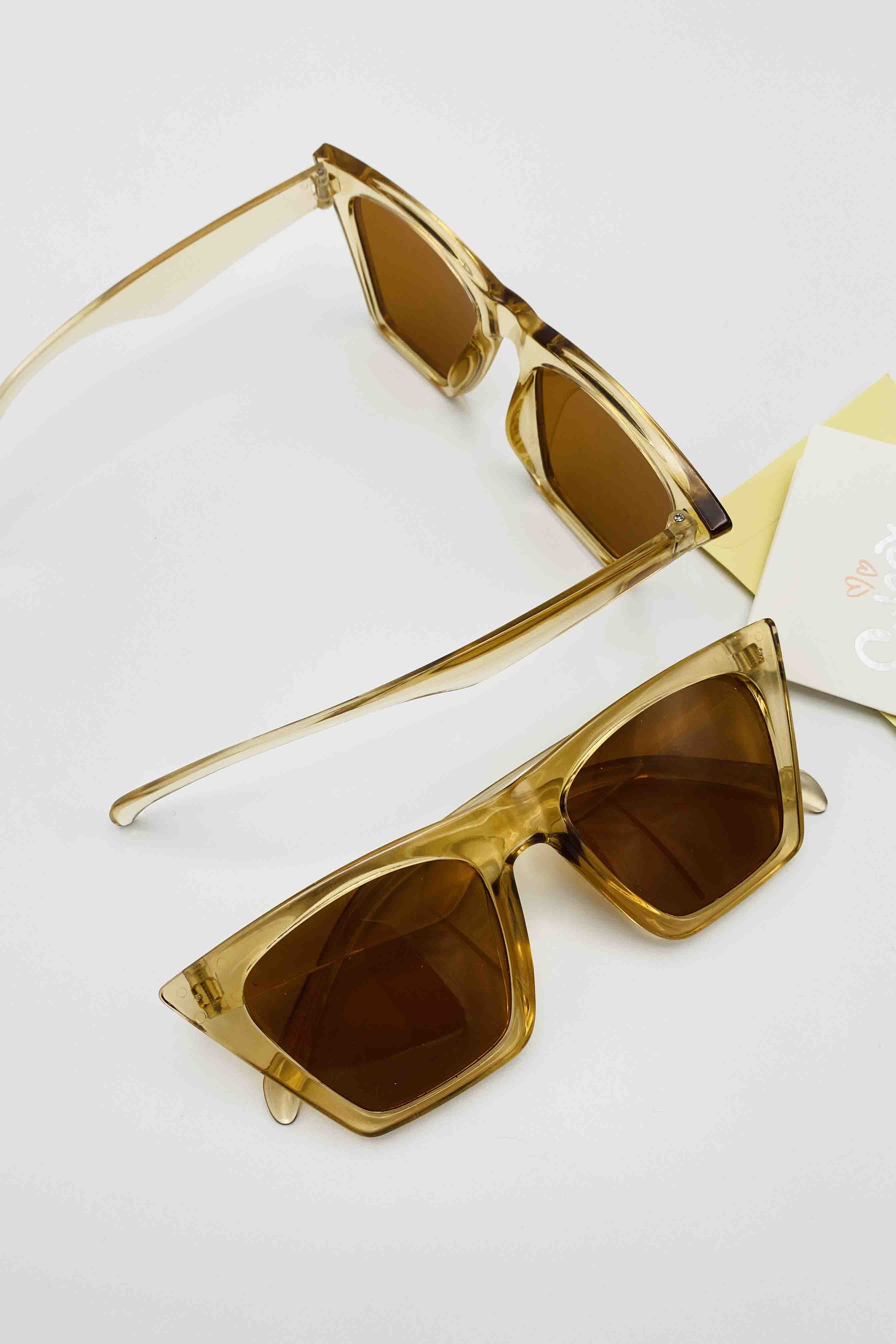 Lamelif Sütlü Kahve Çerçeve Kahve Cam Cat Eye Güneş Gözlüğü