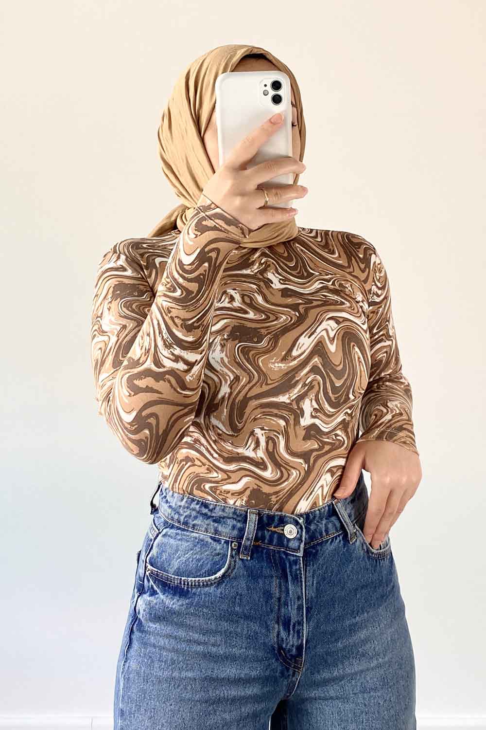 Lamelif Bisiklet Yaka Ebru Desenli Body Karamel