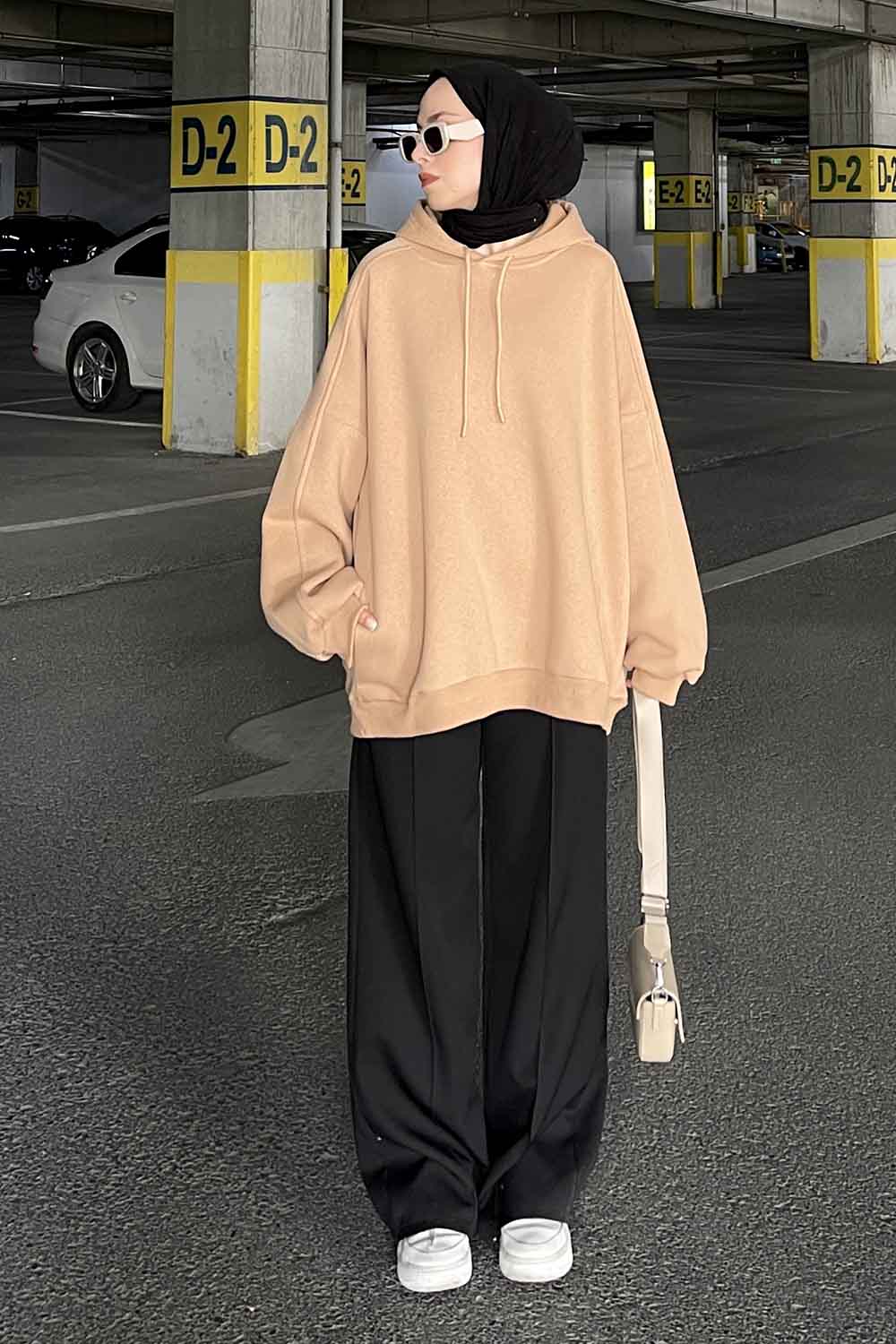 Lamelif Kapşonlu Oversize Yan Cepli Sweat Sütlü Kahve