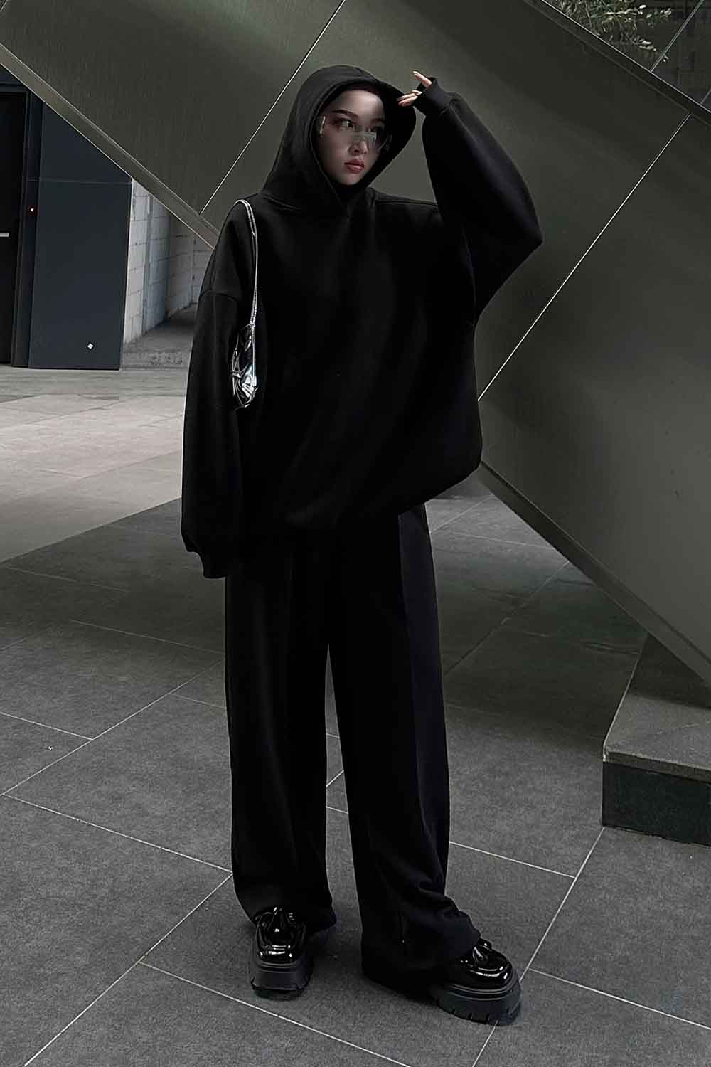 Lamelif Kapüşonlu Salaş Sweatshirt Siyah