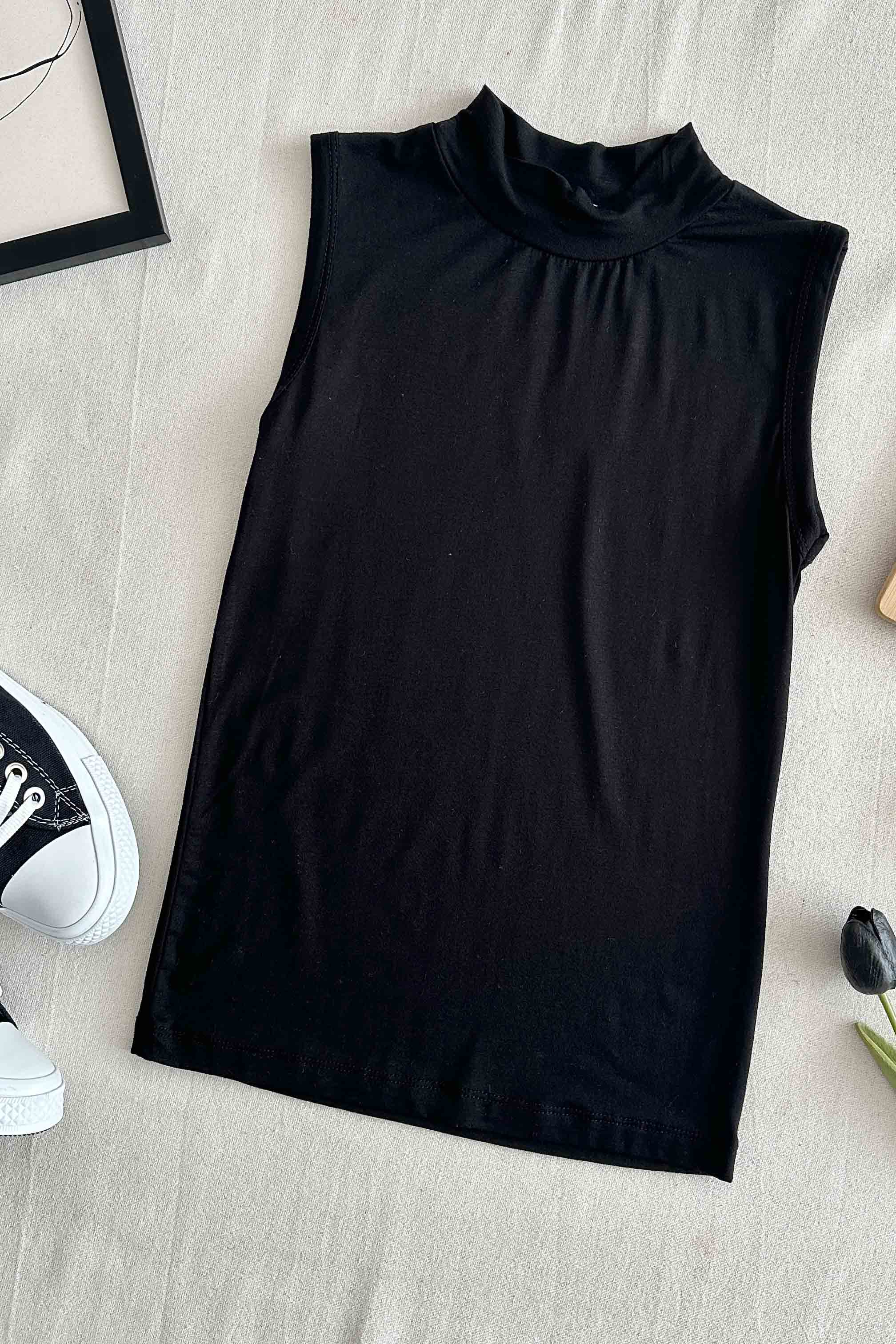 Lamelif Sıfır Kollu İçlik Siyah