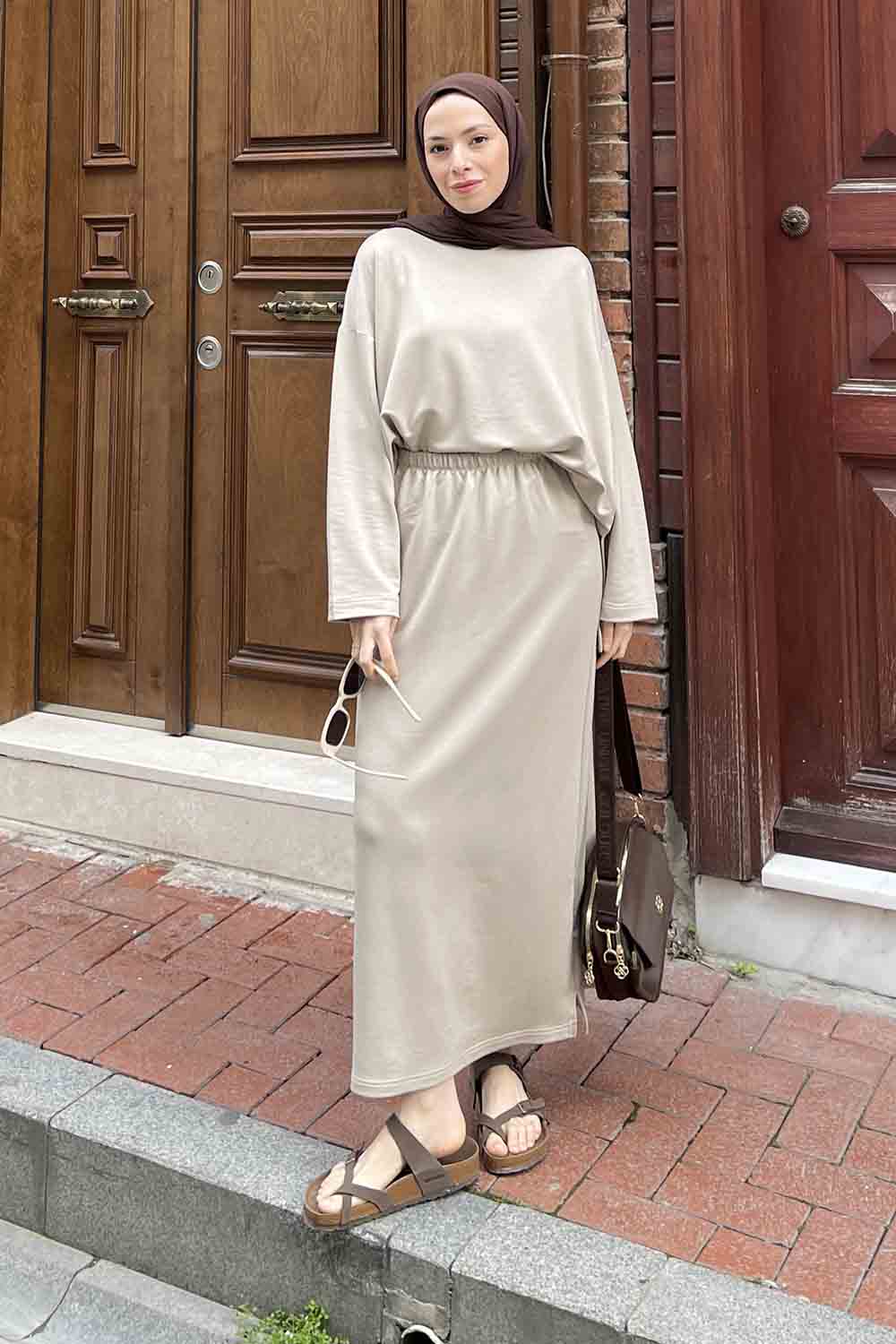 Lamelif Kristal Etekli Tesettür Takım Bej