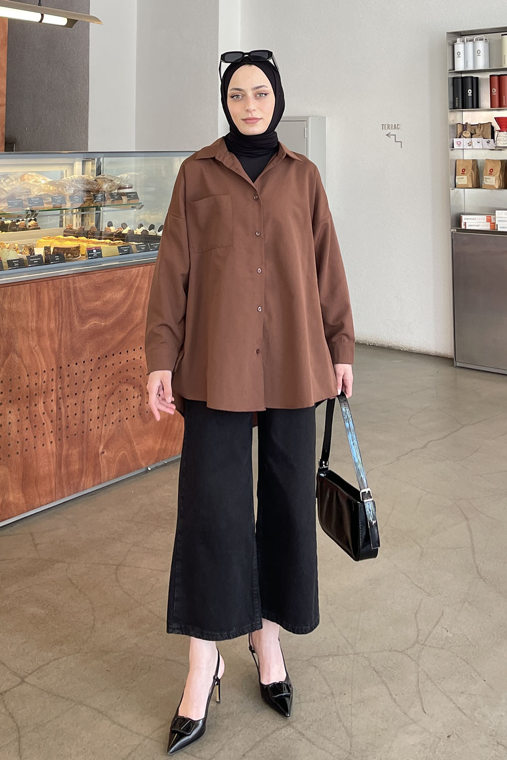 Lamelif Tek Cep Detaylı Oversize Gömlek Kahverengi