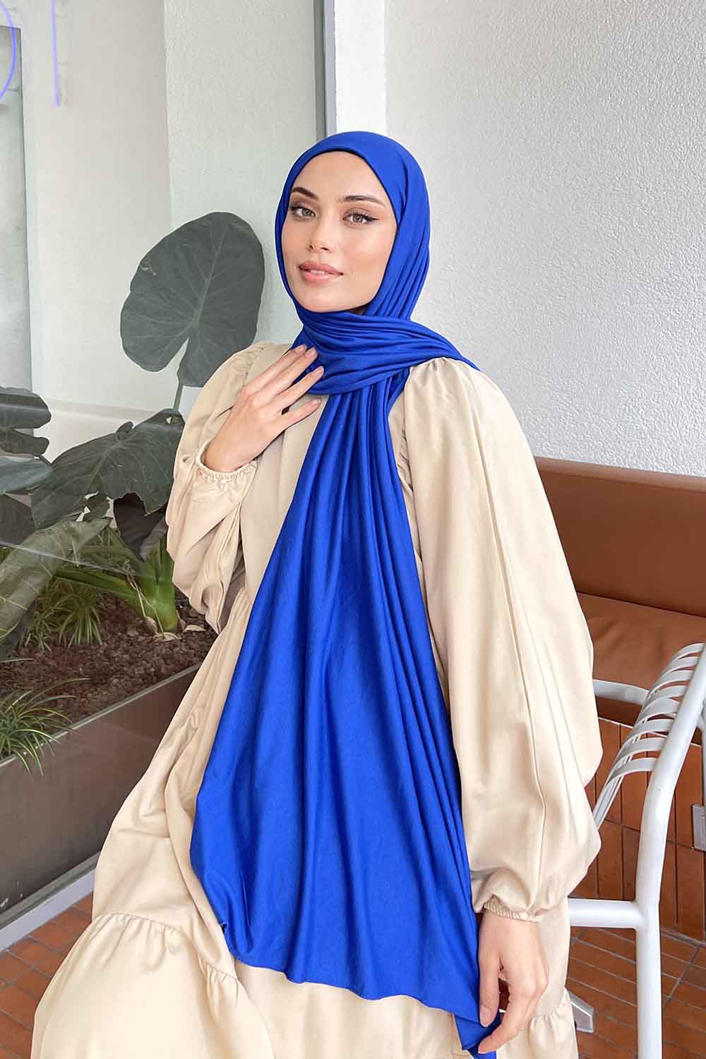 Lamelif Saks Mavi Penye Şal