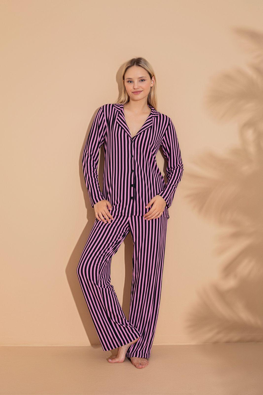 Lamelif Çizgi Desenli Gömlek Yaka Pijama Seti