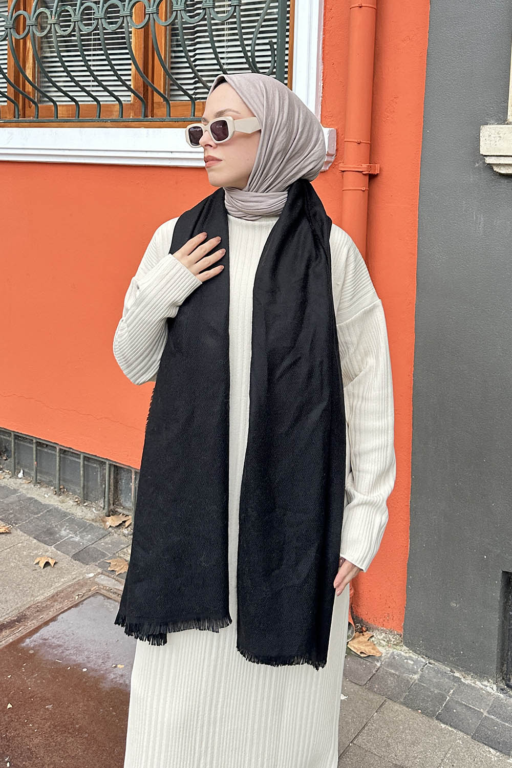 Lamelif Düz Omuz Şal Siyah