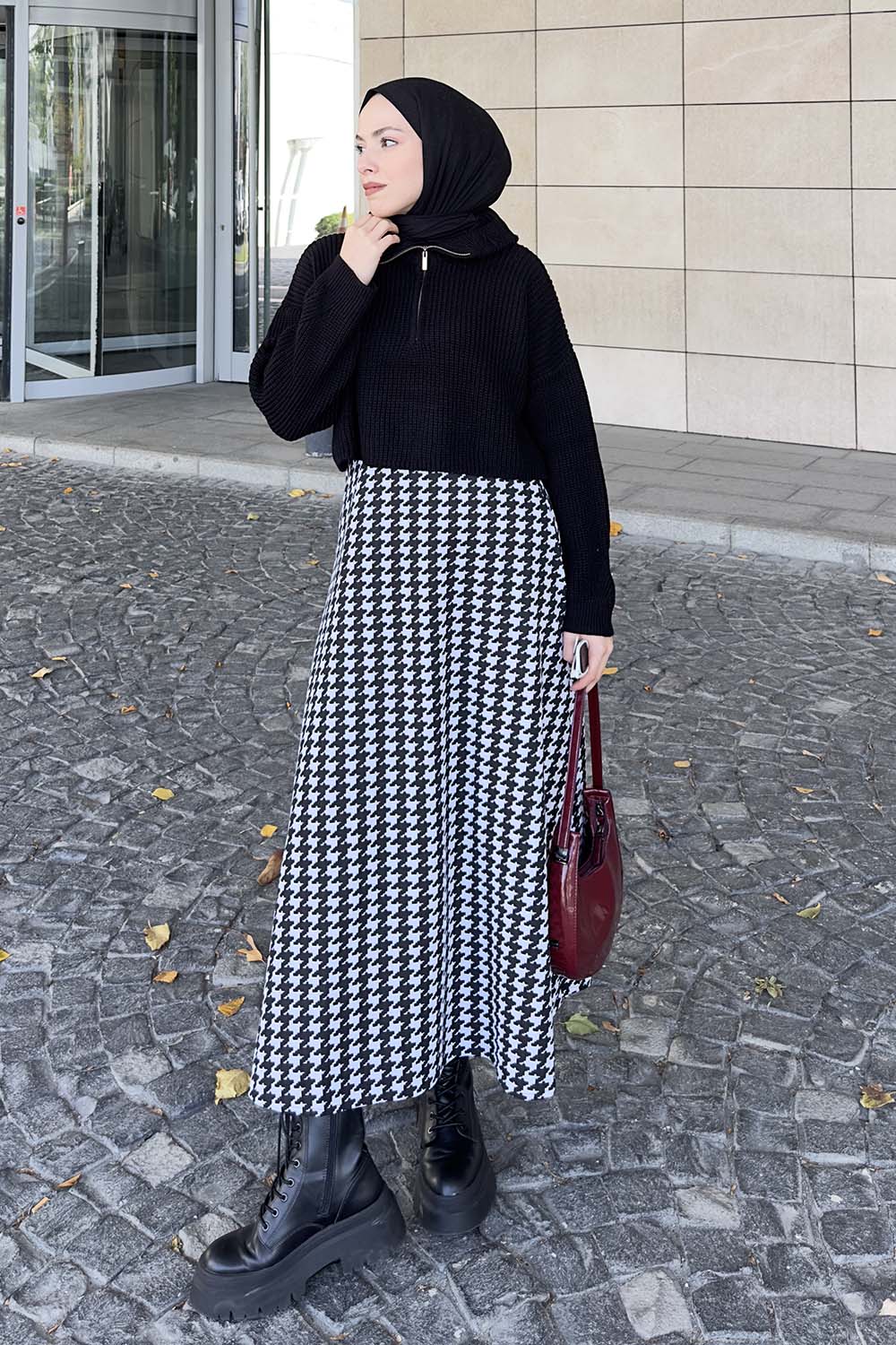 Lamelif Yaka Fermuarlı Crop Triko Kazak Siyah