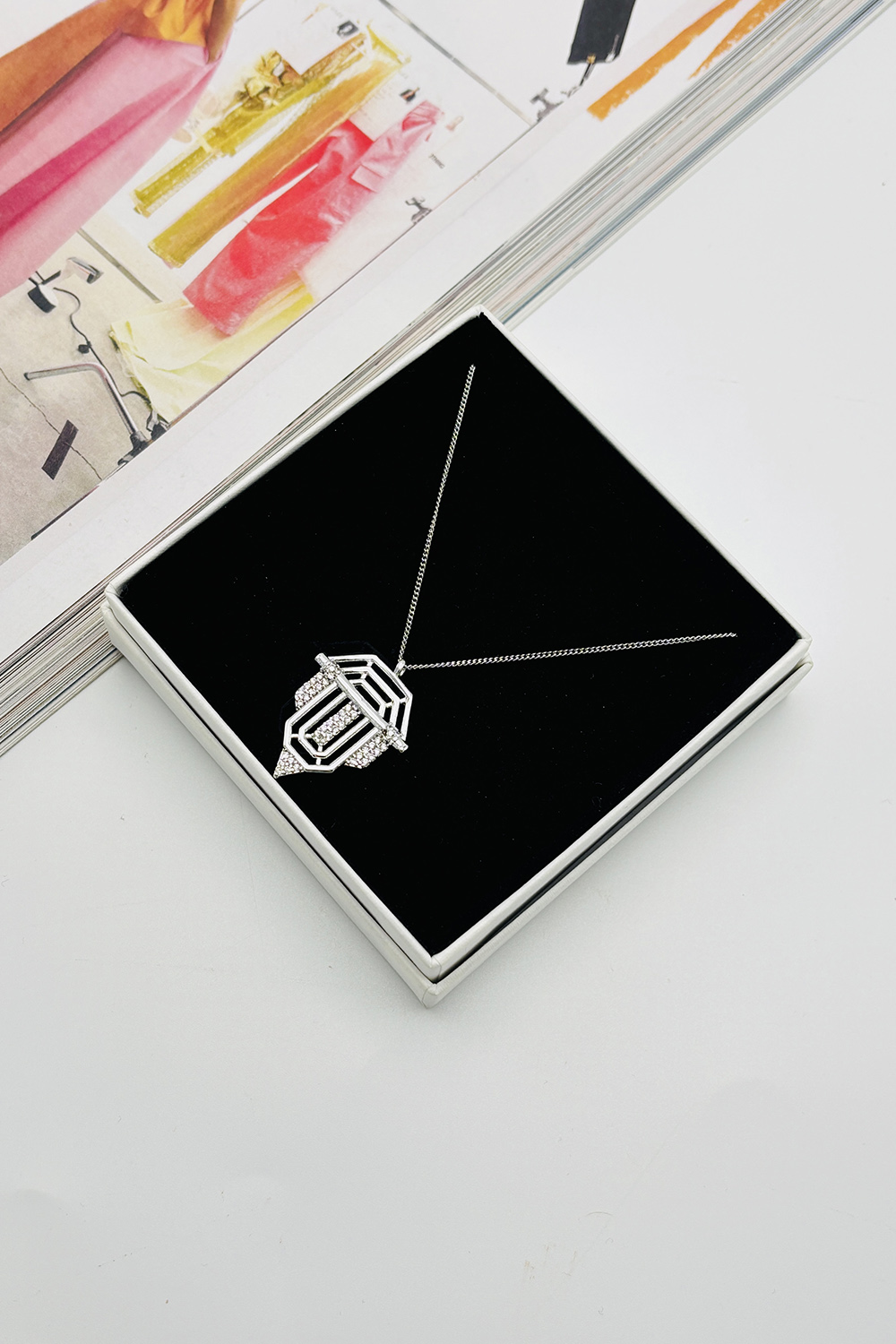 Lamelif Gümüş Kristal Taşlı Zirkon Serenay Kolye