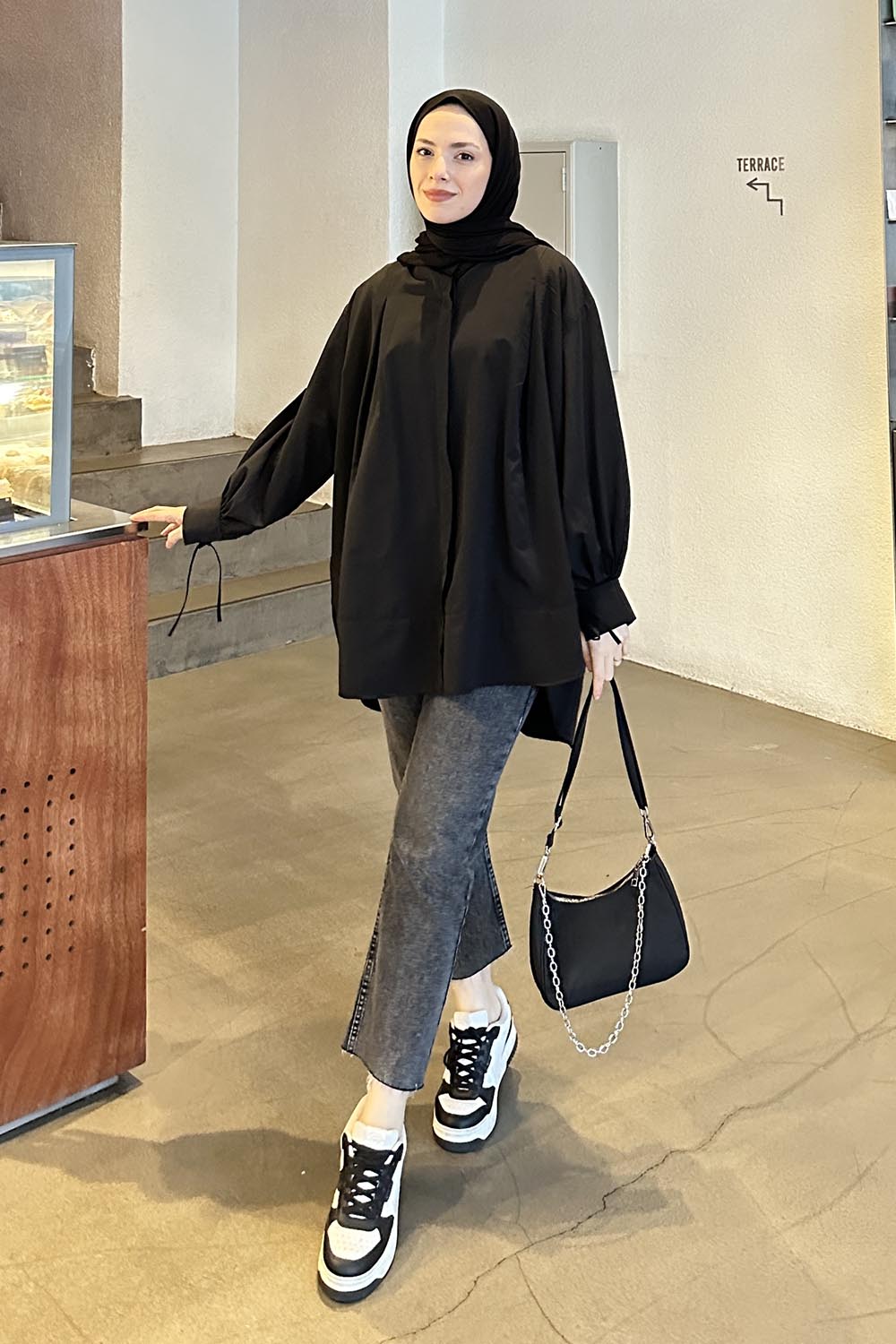 Lamelif Manşeti Biyeli Tunik Siyah