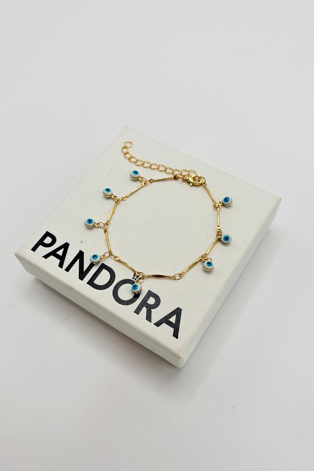 Lamelif Gold Beyaz Sallantılı Nazar Boncuk Zarif Bileklik