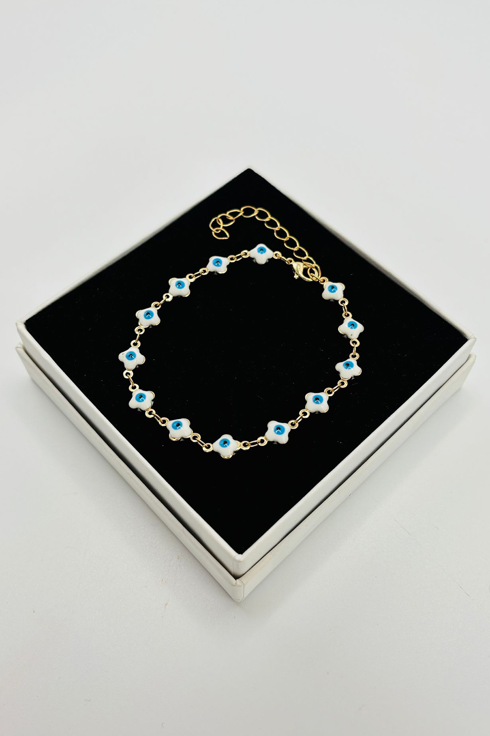 Lamelif Gold Beyaz Yonca Nazar Zarif Bileklik