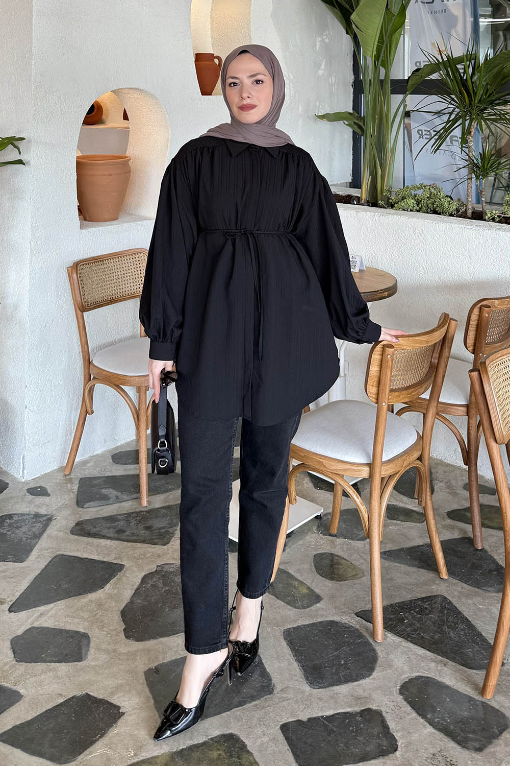 Black Shirt Collar Long Arm Cotton Shirt