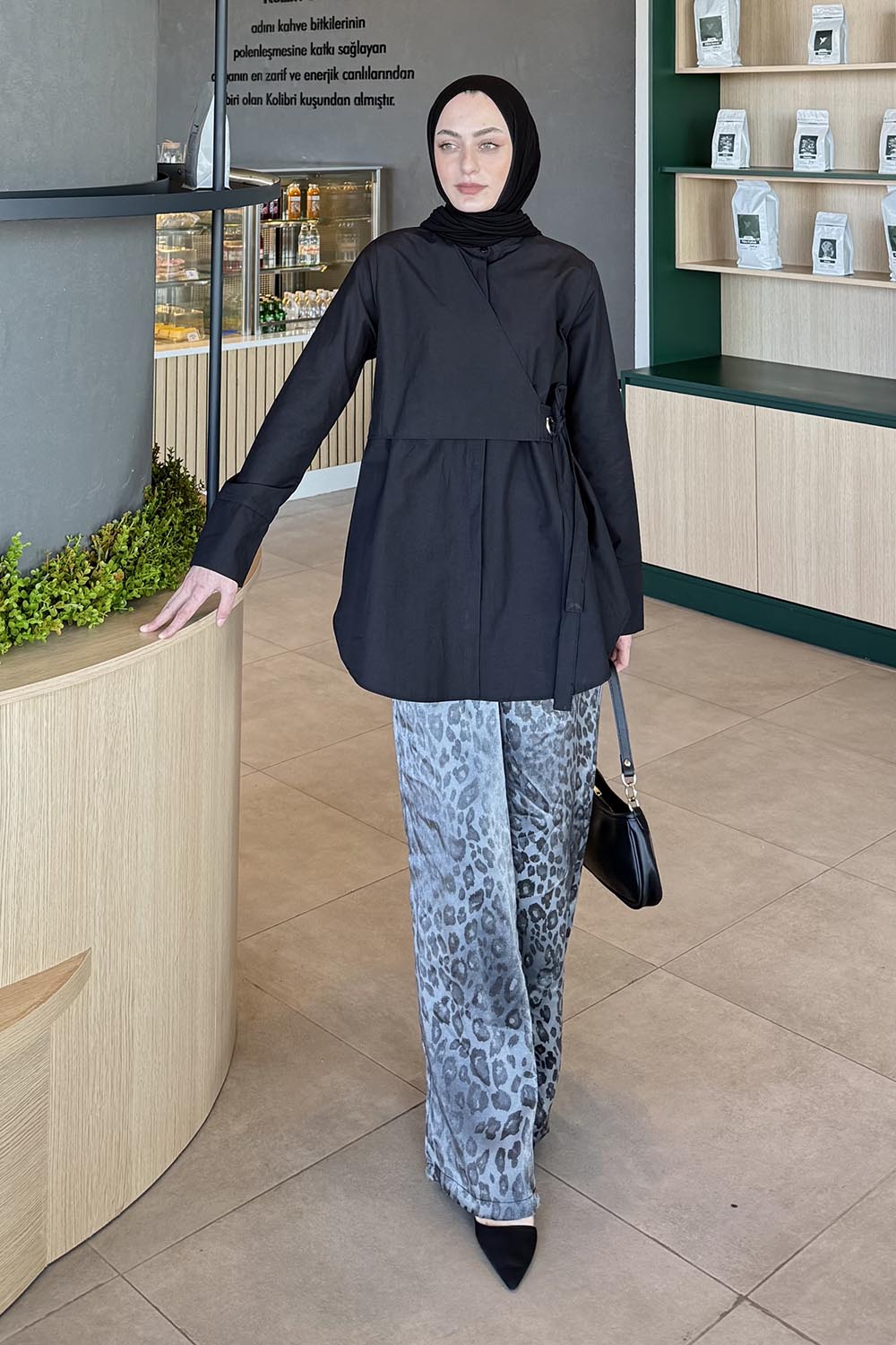 Lamelif Kuşaklı Tesettür Tunik Siyah