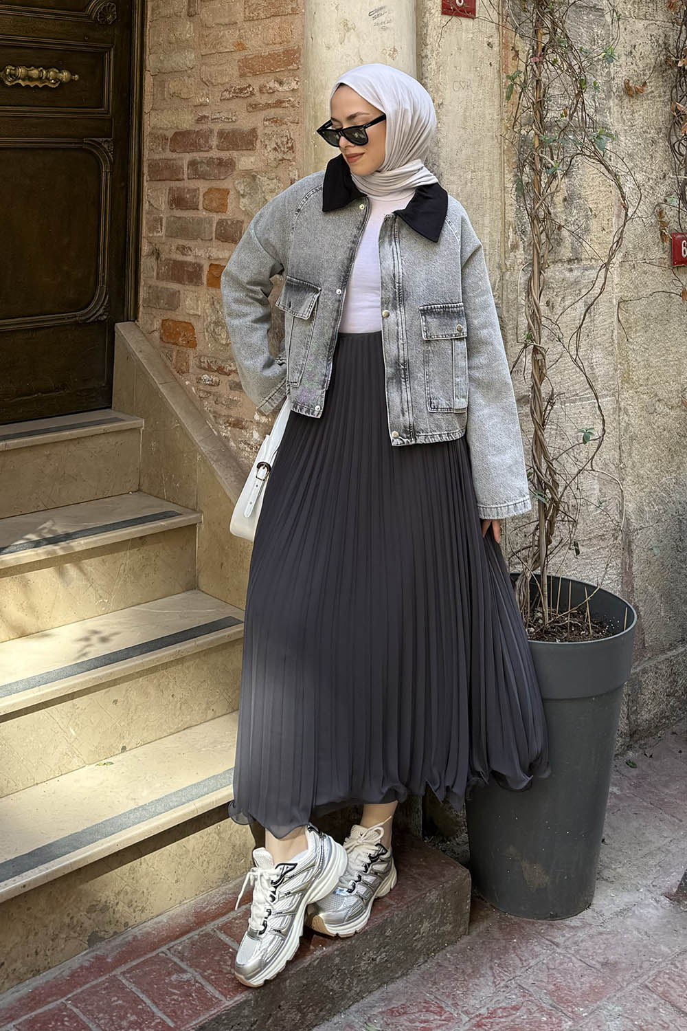 Lamelif Çıtçıtlı Siyah Gömlek Yaka Detaylı Denim Ceket Gri