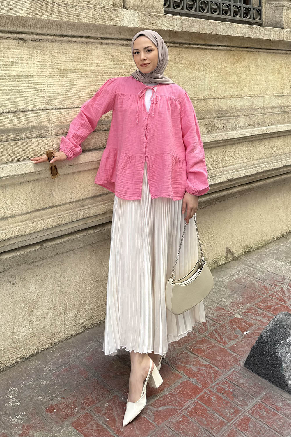 Lamelif V Yaka Kolları Lastikli Müslin Tesettür Gömlek Pembe