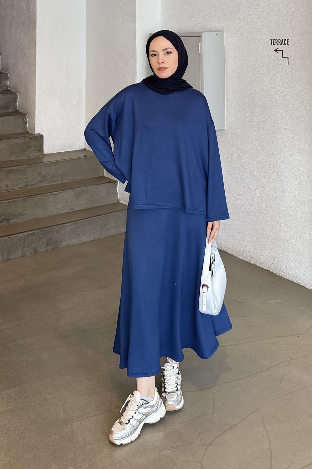 Lamelif Kristal Kloş Etekli Tesettür Takım Lacivert