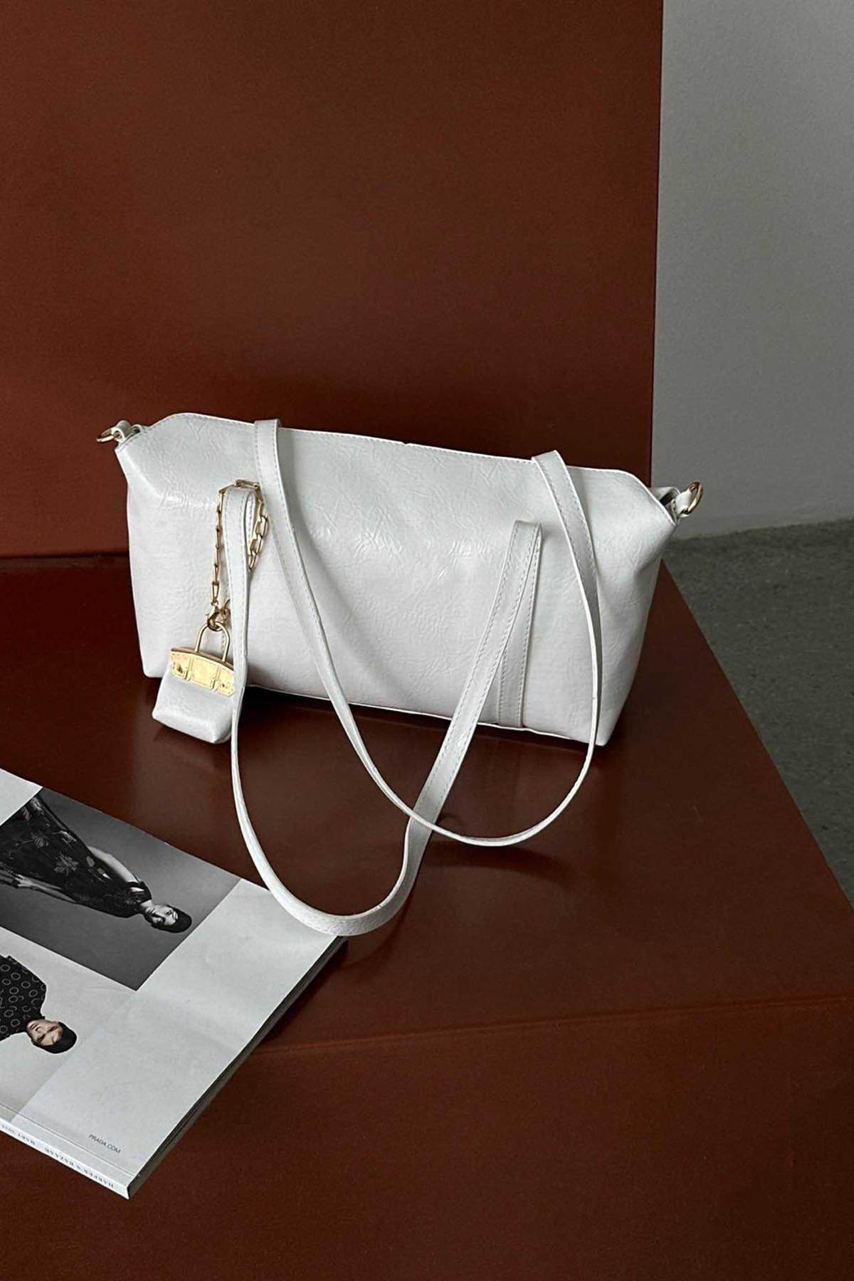 Lamelif Vanetta Model Deri Kadın El Ve Omuz Çantası Beyaz