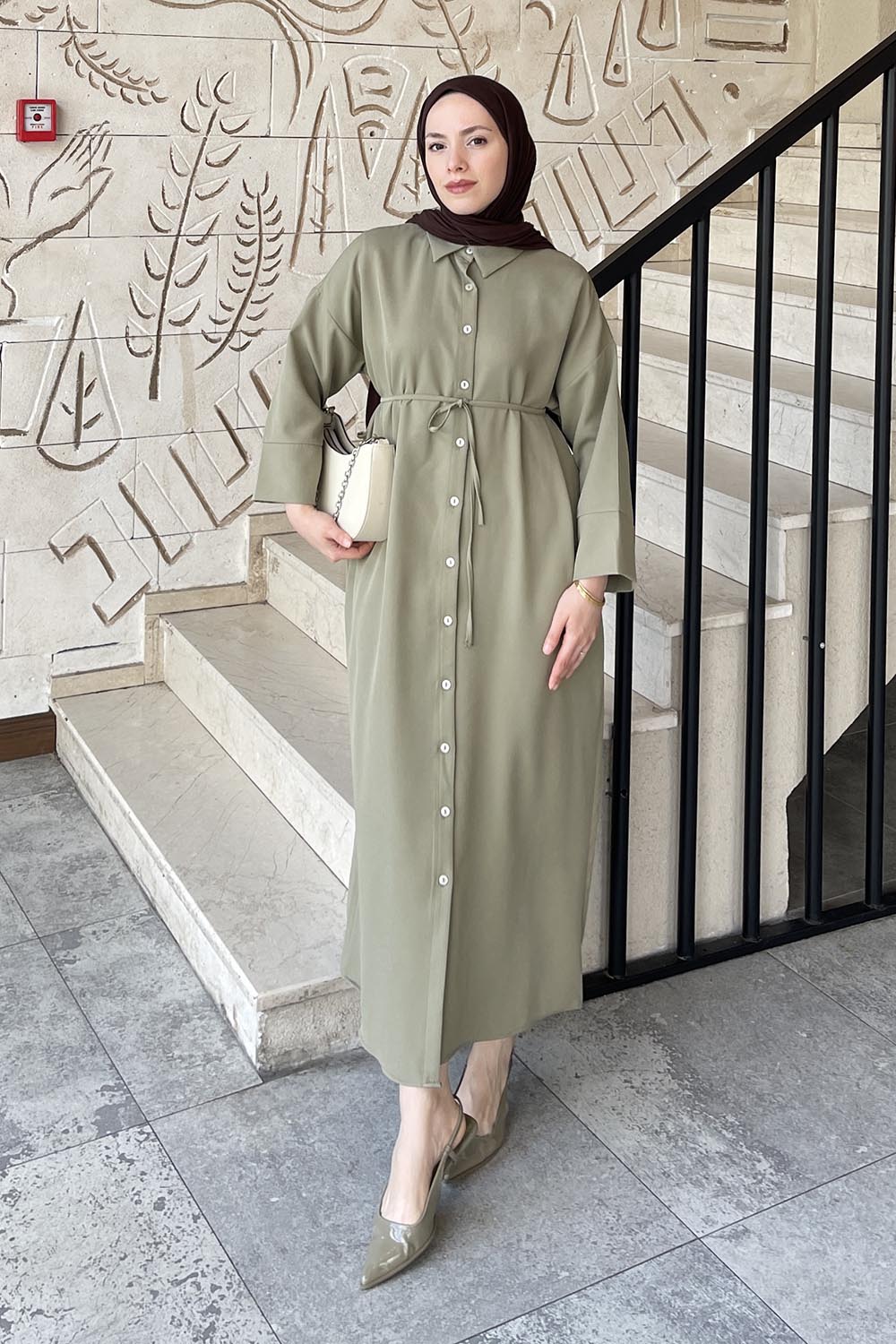 Lamelif Takma Manşet Detaylı Dabıl Tesettür Elbise Asker Yeşili