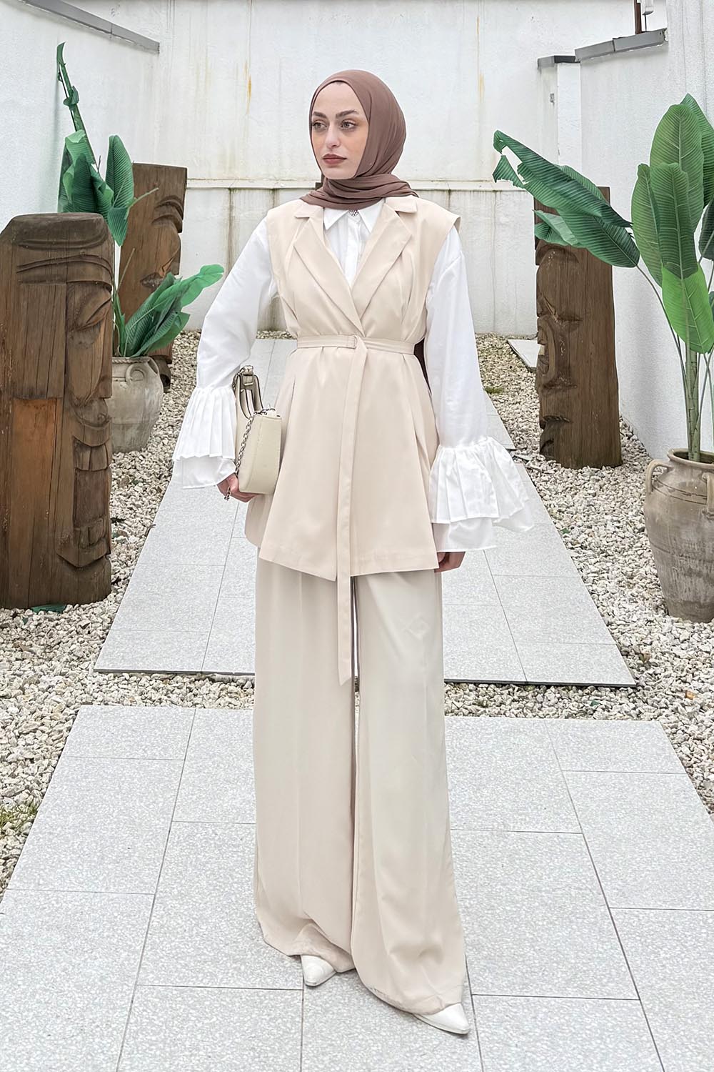 Lamelif İnce Kuşaklı Yelekli Takım Bej
