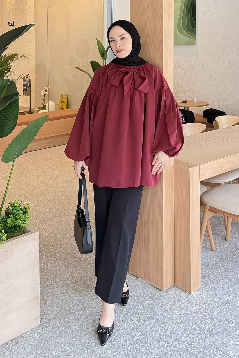 Lamelif Yaka Fular Detaylı Gömlek Bordo