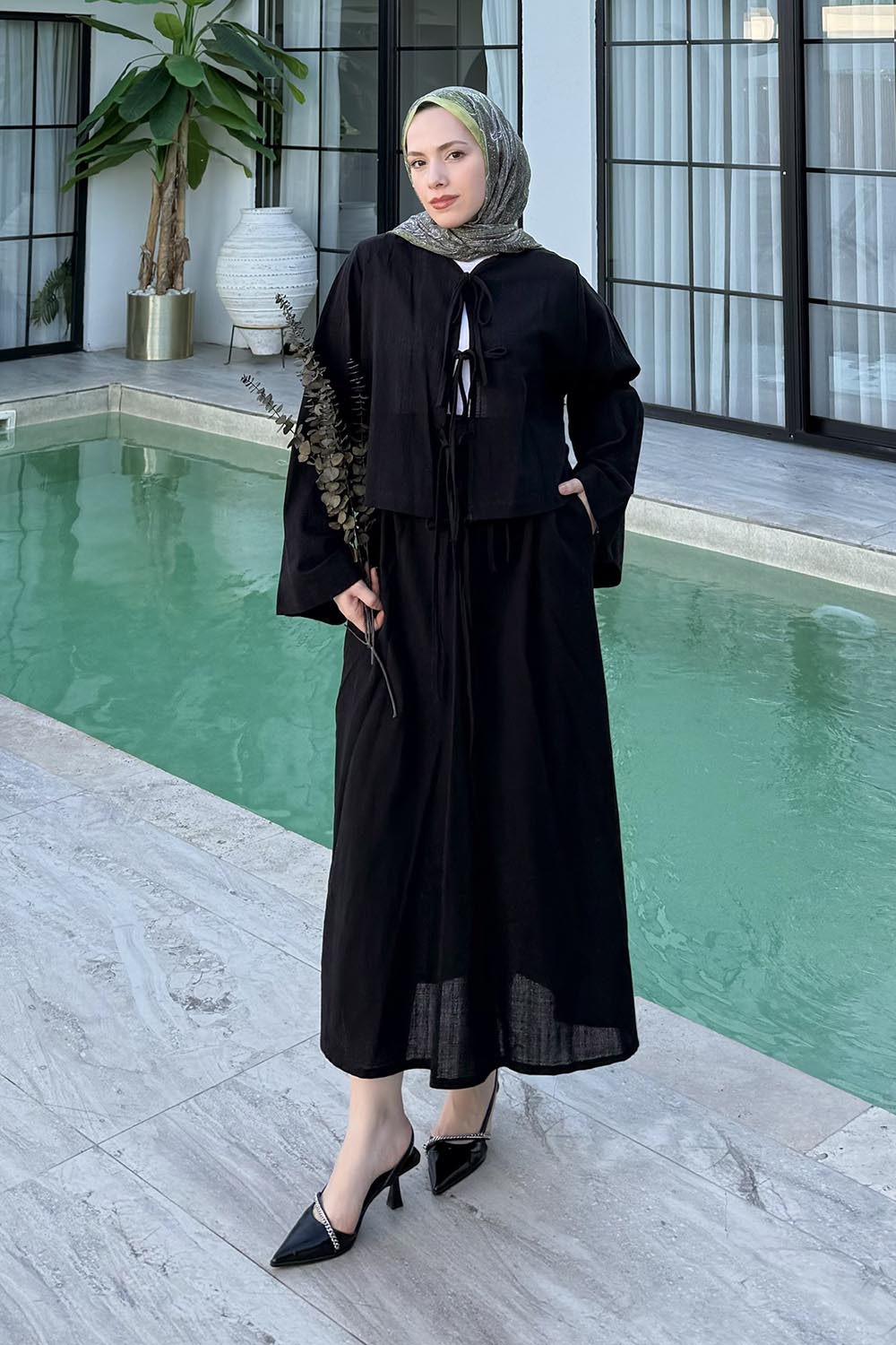 Lamelif Önü Bağlamalı Keten Takım Siyah