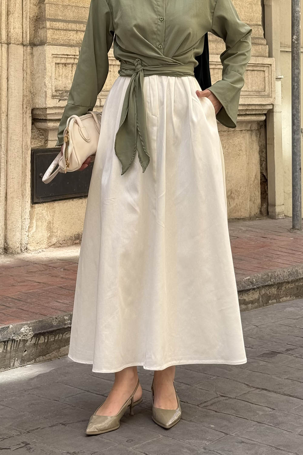 Lamelif Cep Detaylı Kloş Keten Etek Krem