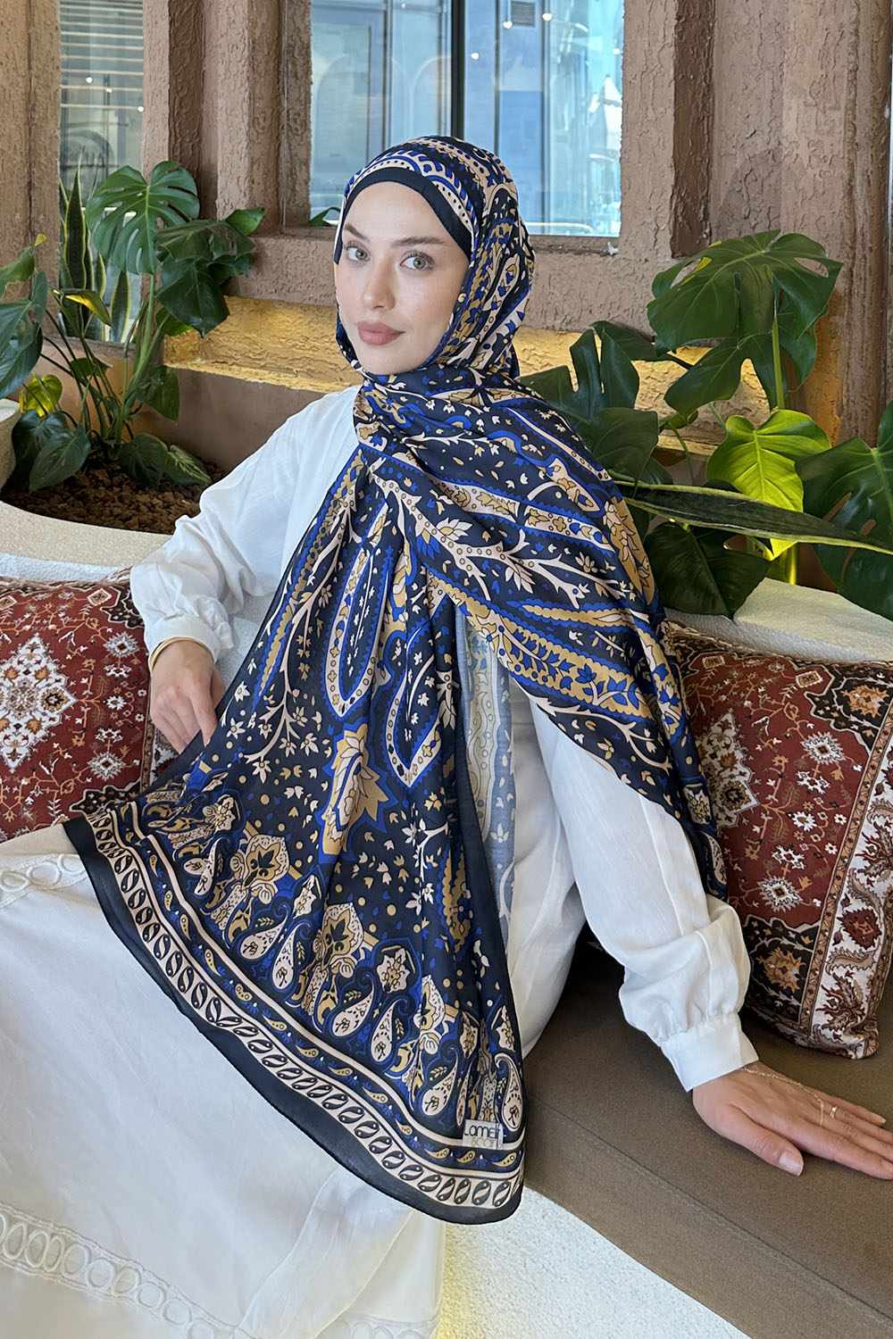 Lamelif Retro Desen Pamuk Şal Lacivert-Gold