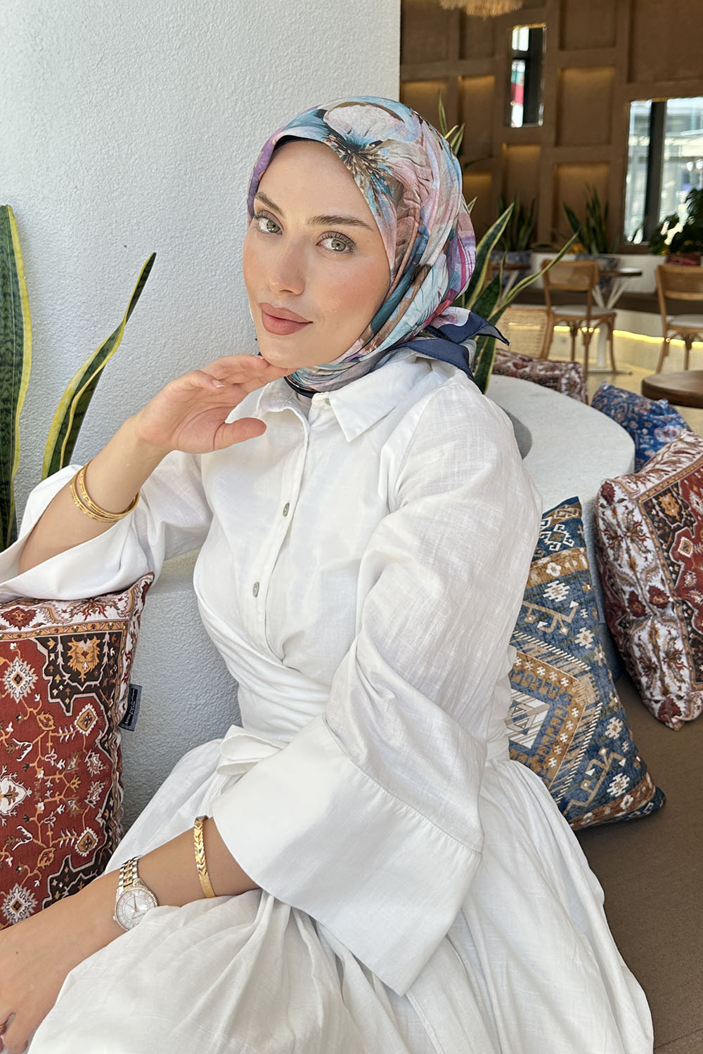 Lamelif Çiçek Desen Soft Eşarp Gece Mavisi