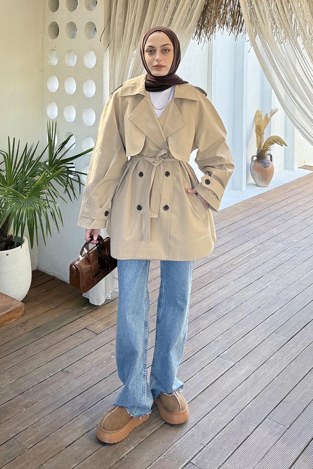 Lamelif Omuz Apoletli Kısa Trençkot Bej