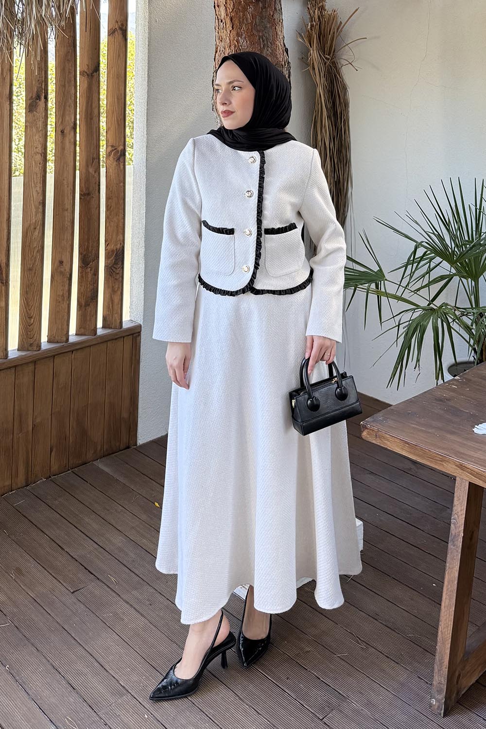 Lamelif Garni Detaylı Tüvit Takım Bej