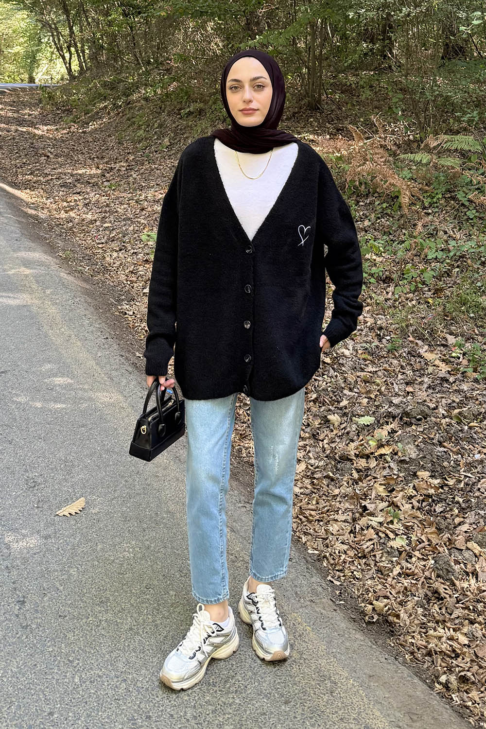 Lamelif Kalp Nakış Detaylı Oversize Hırka Siyah