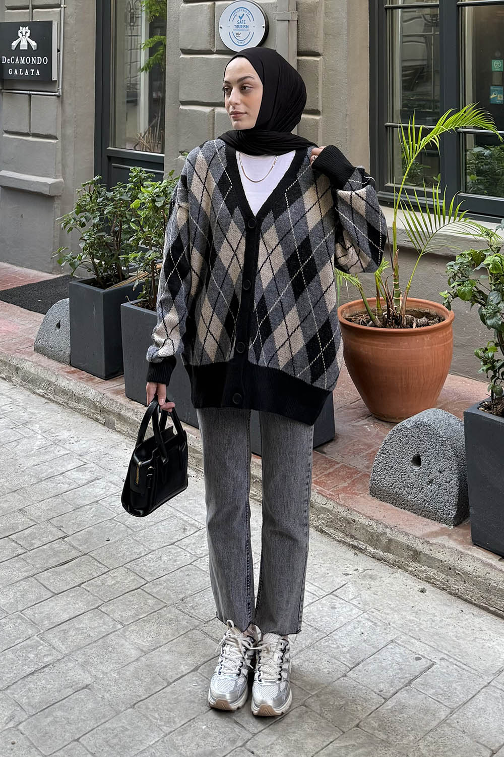 Lamelif Baklava Desen Jakarlı Hırka Siyah