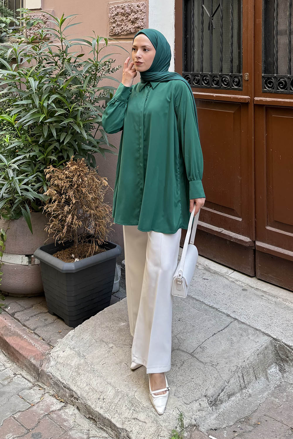 Lamelif Gizli Düğme Detaylı Tesettür Tunik Zümrüt