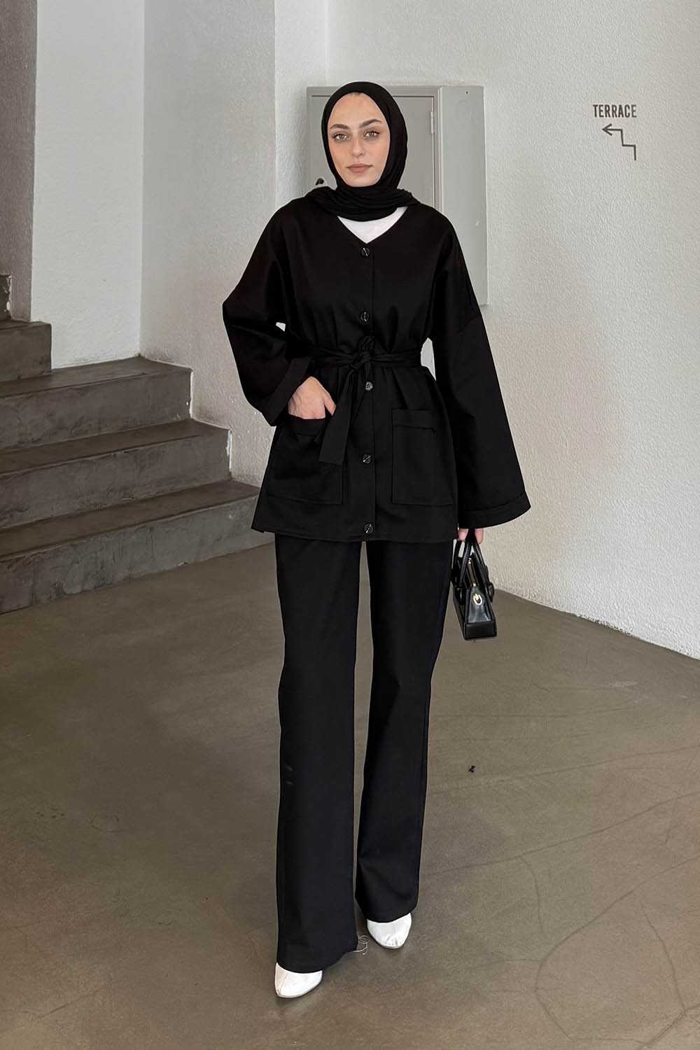 Lamelif Kuşaklı Gabardin Takım Siyah