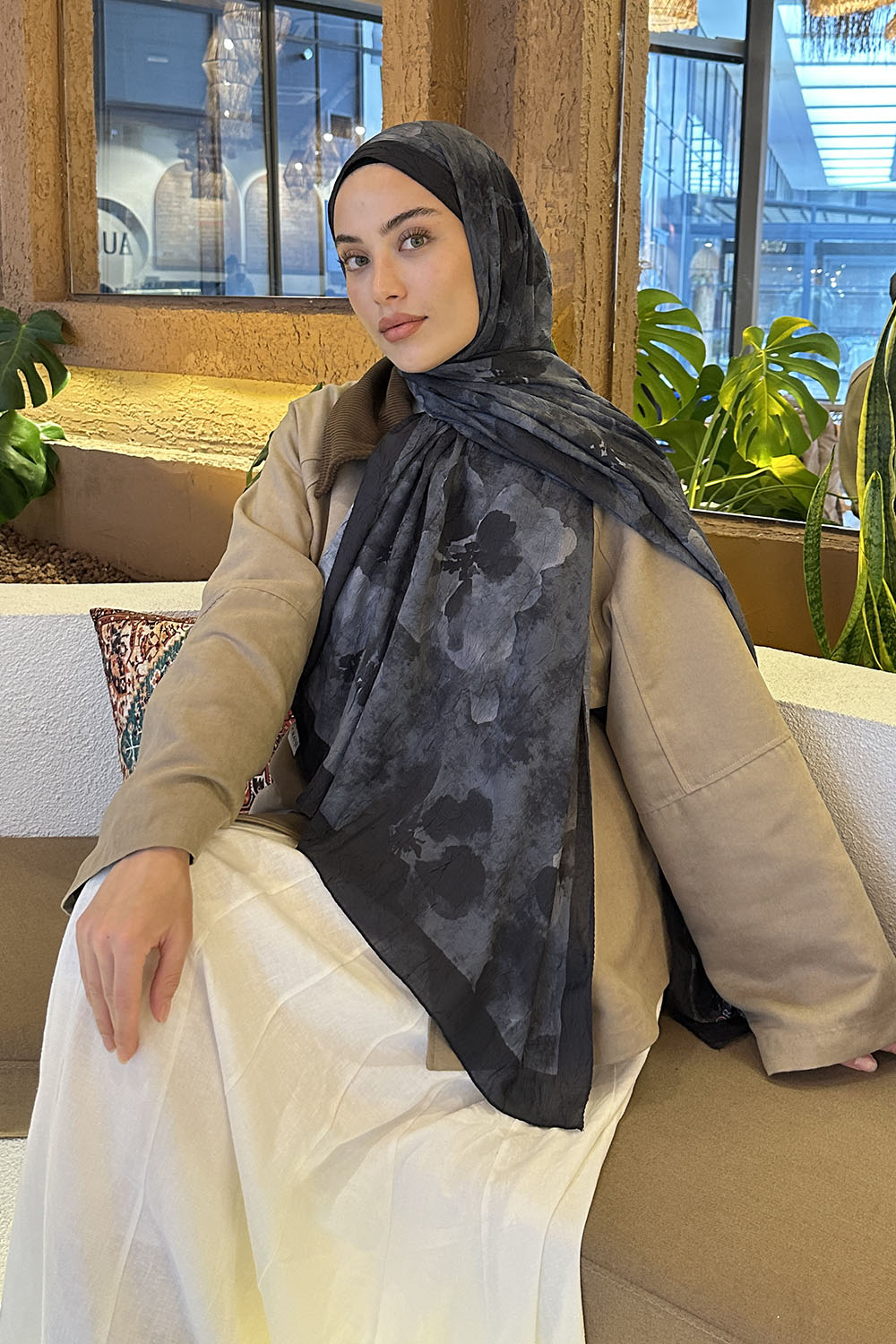 Lamelif Batik Çiçek Desen Bambu Şal Siyah