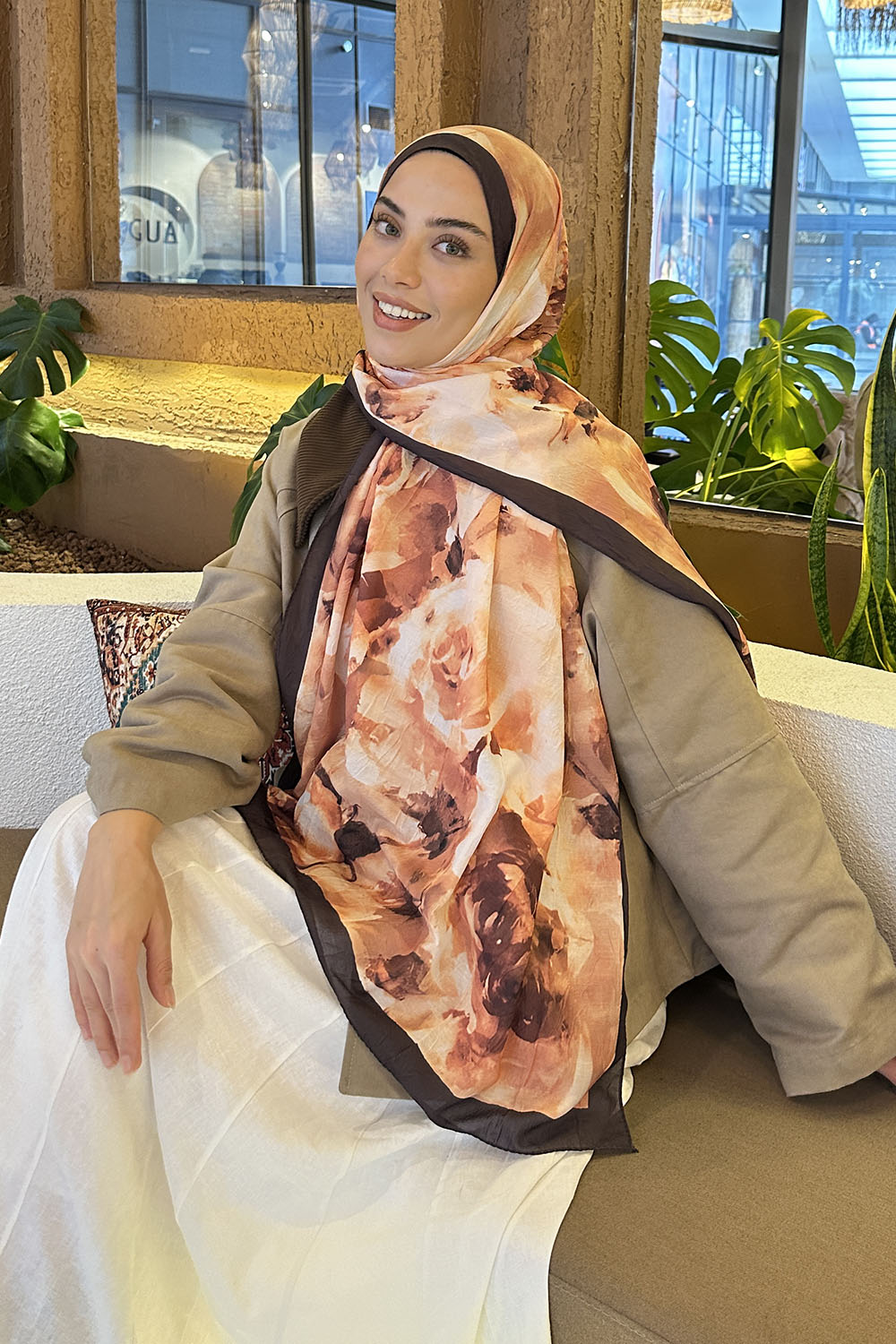 Lamelif Gül Desen Bambu Şal Badem