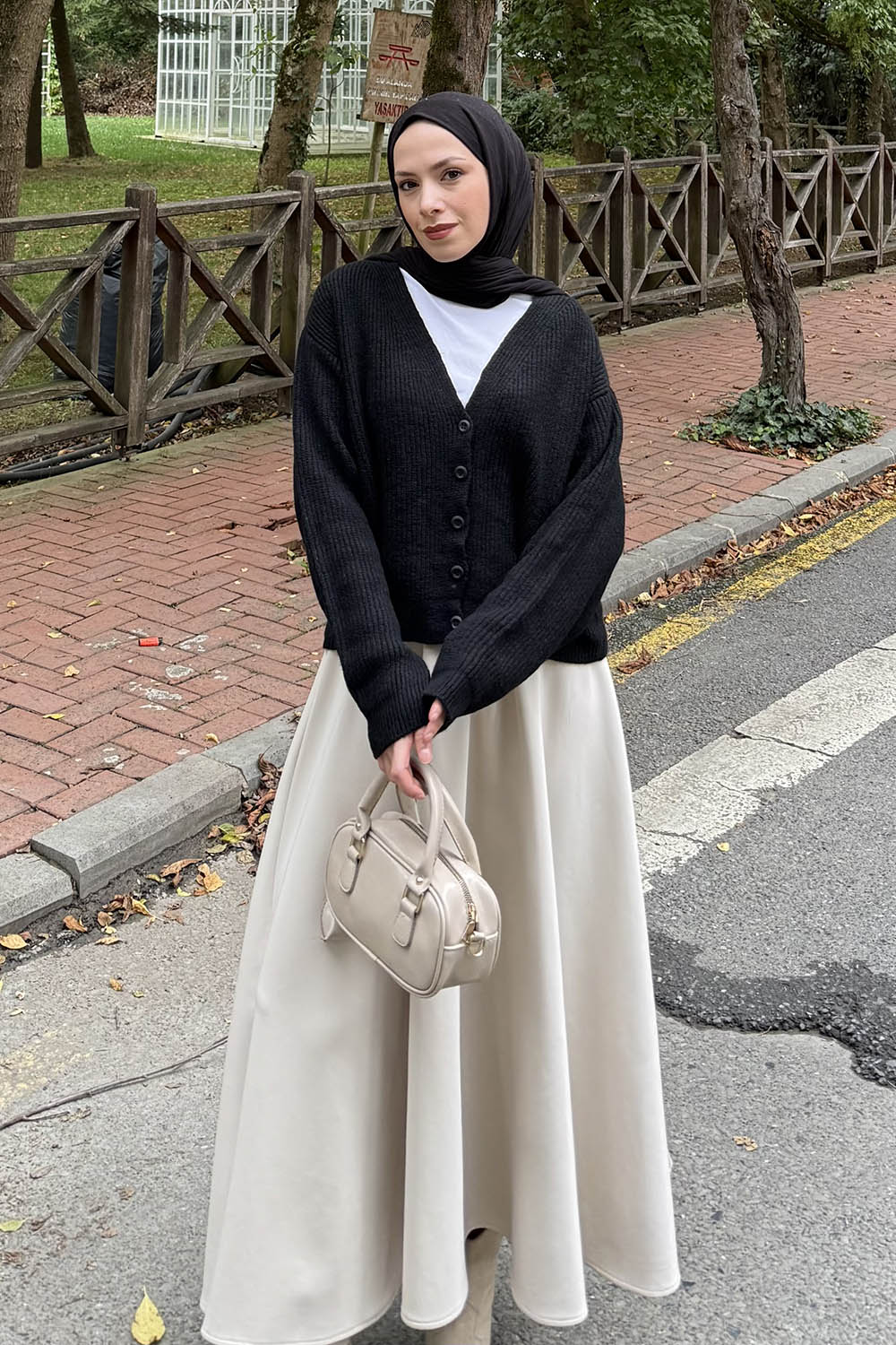 Lamelif Crop V Yaka Hırka Siyah