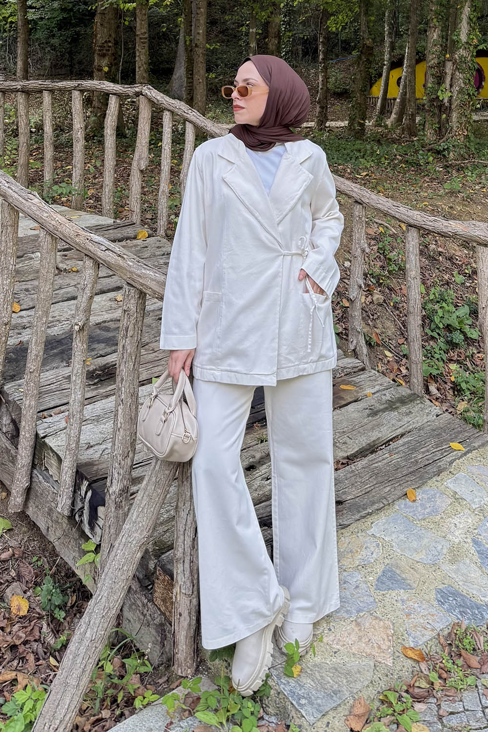 Lamelif Yan Bağlama Detaylı Pantolonlu Takım Taş Rengi