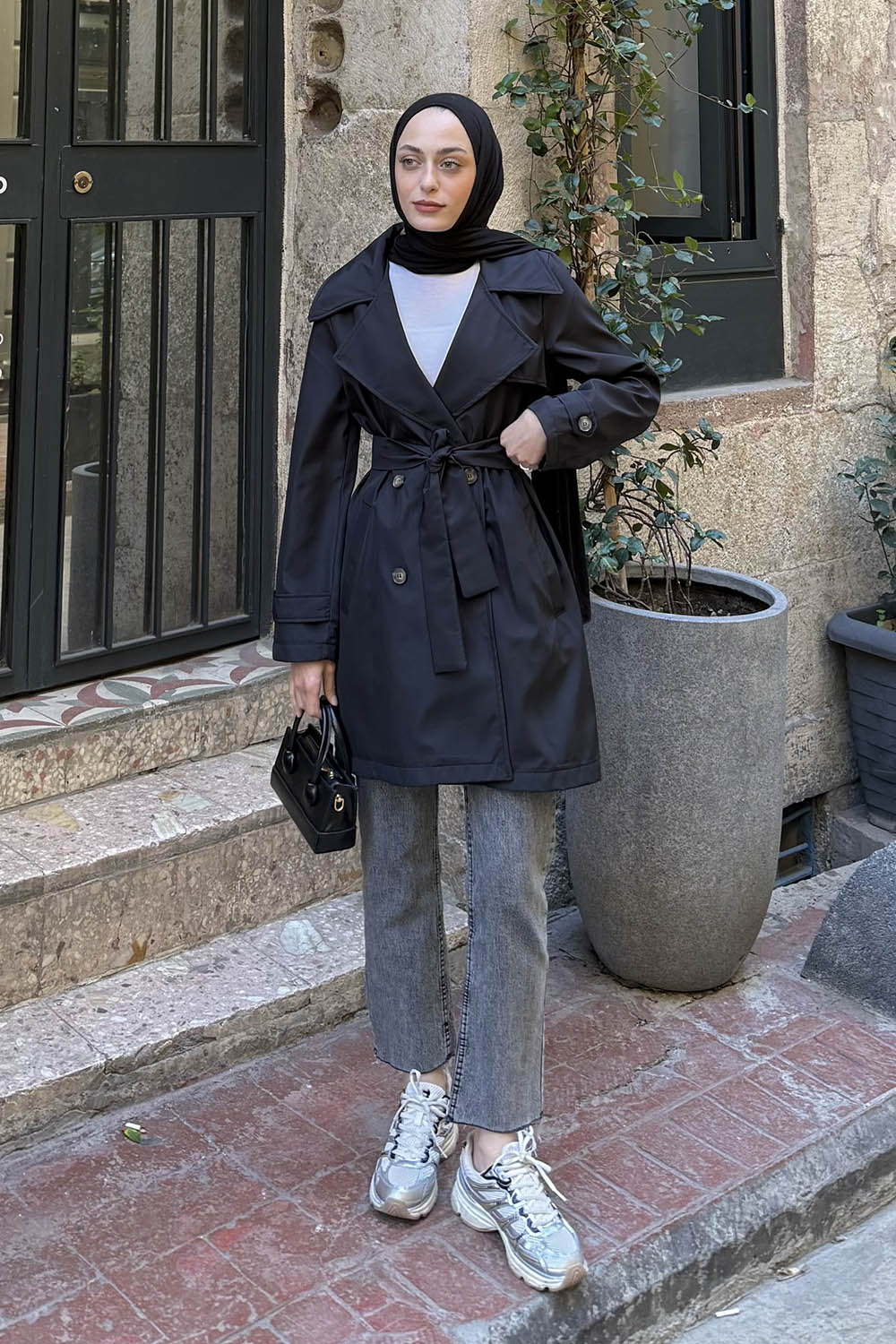 Lamelif Kol Kemerli Kısa Trençkot Siyah