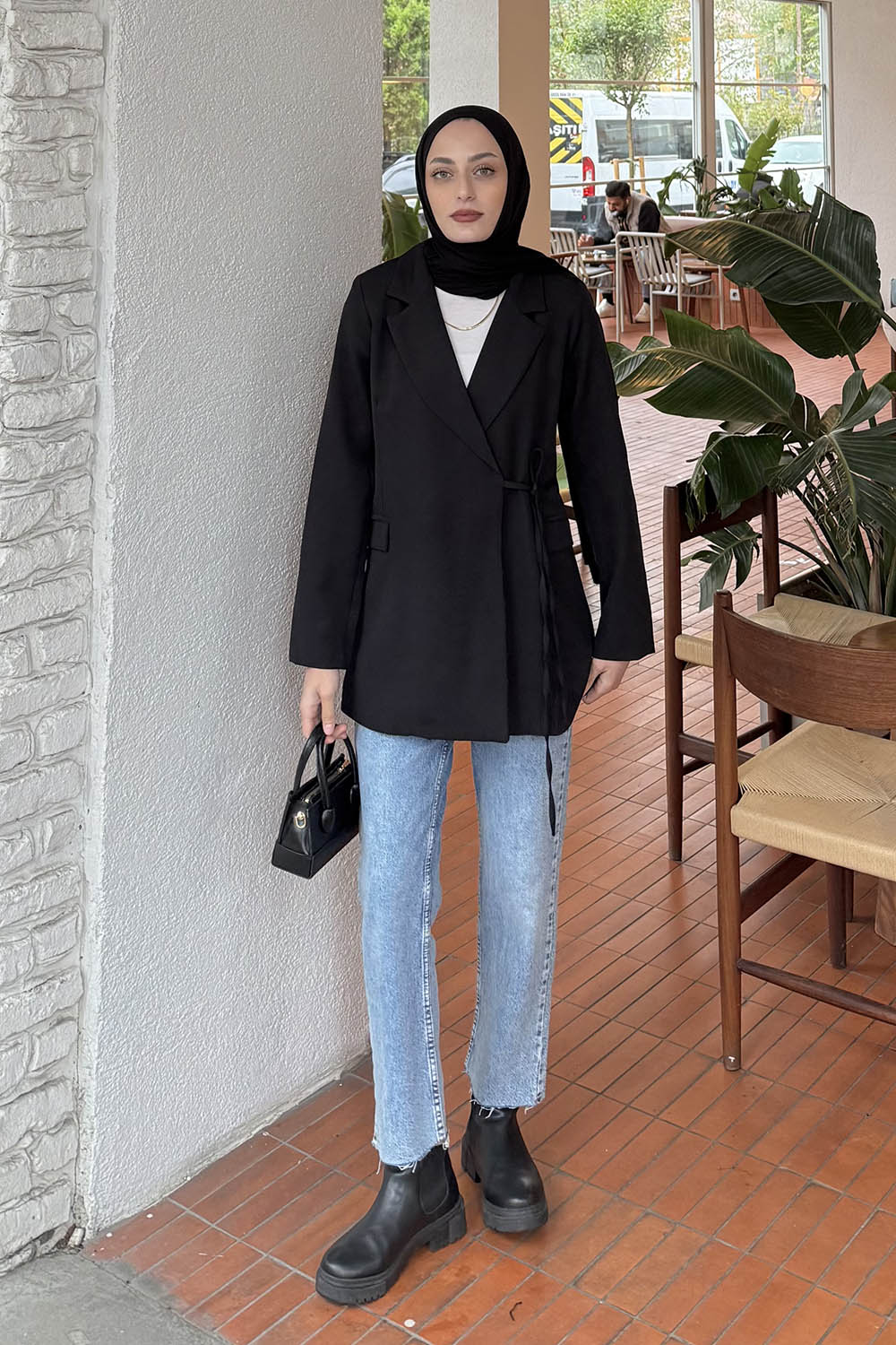 Lamelif Yan Bağlama Detaylı Ceket Siyah