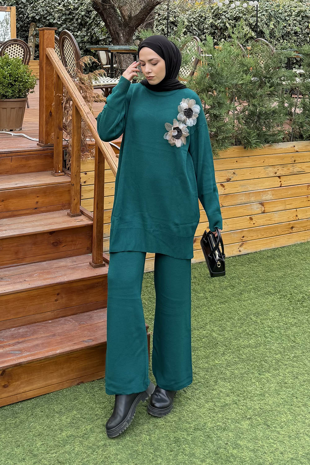 Lamelif Aksesuarlı Triko Takım Zümrüt Yeşili