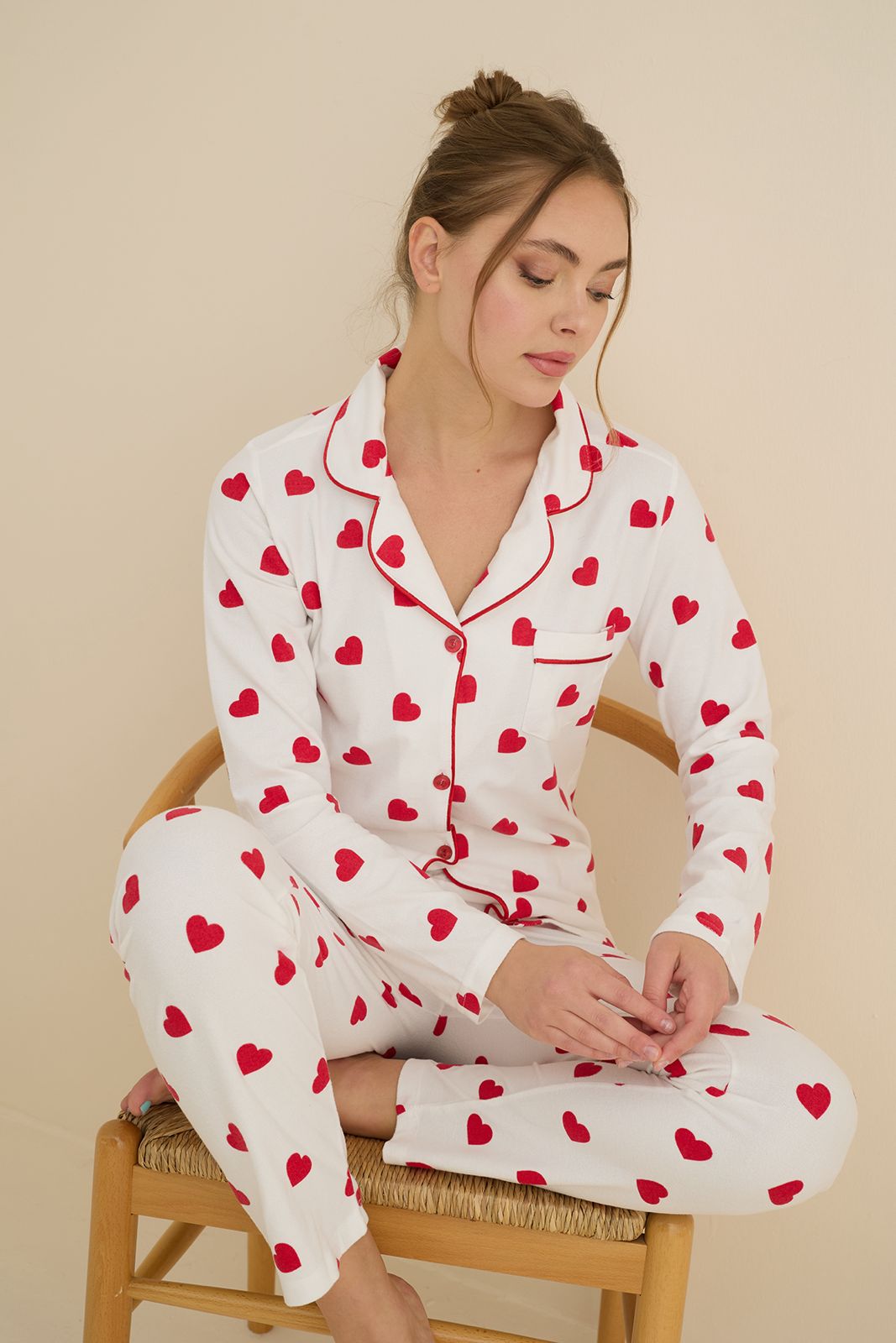 Lamelif Yakalı Düğmeli Pijama Takımı