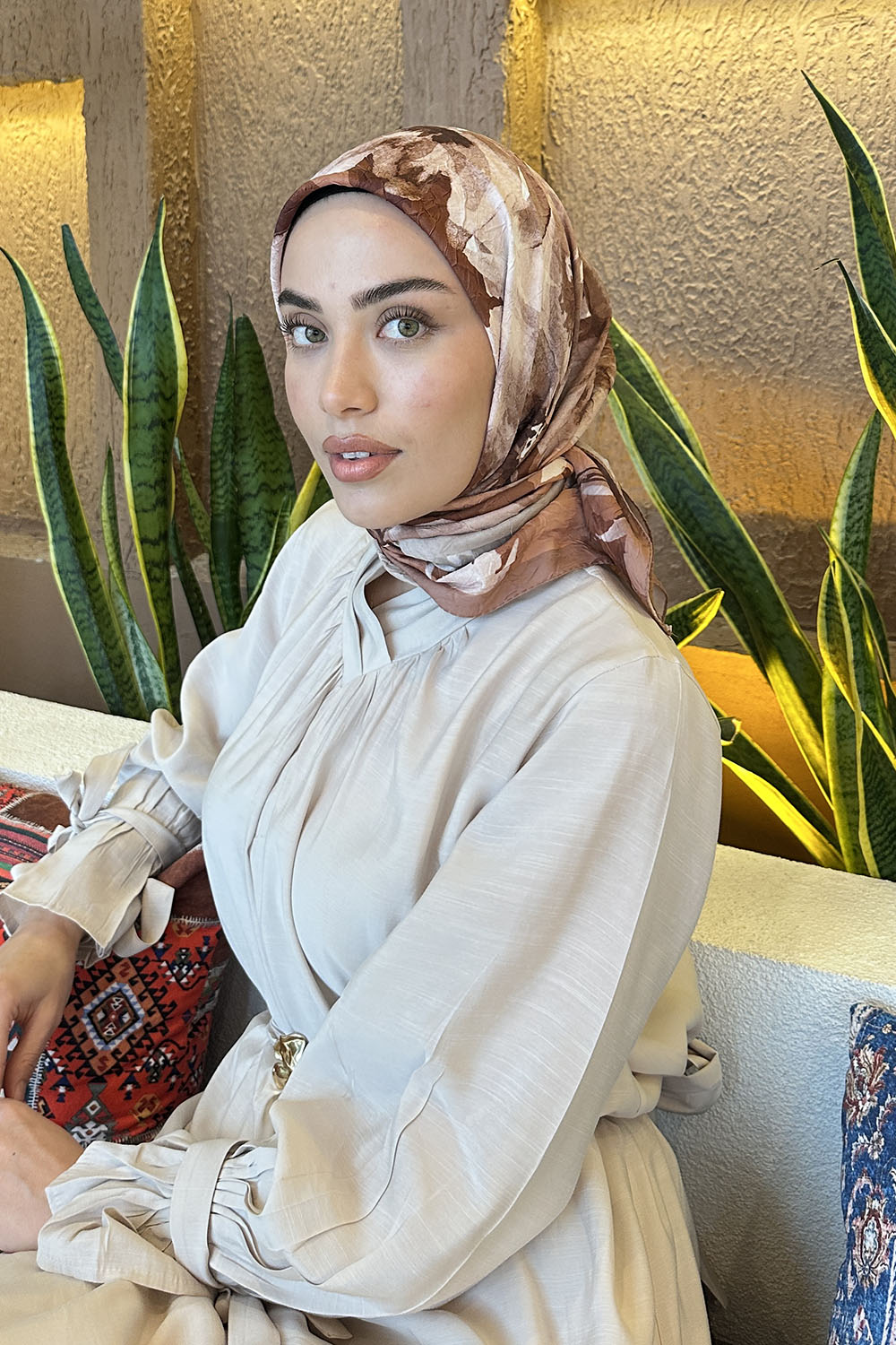 Lamelif Çiçek Desen Bambu Eşarp Badem